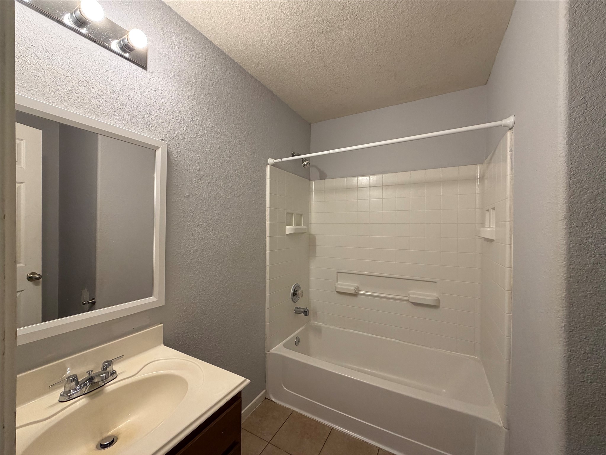 8023 Clover Leaf Drive Property Photo 29