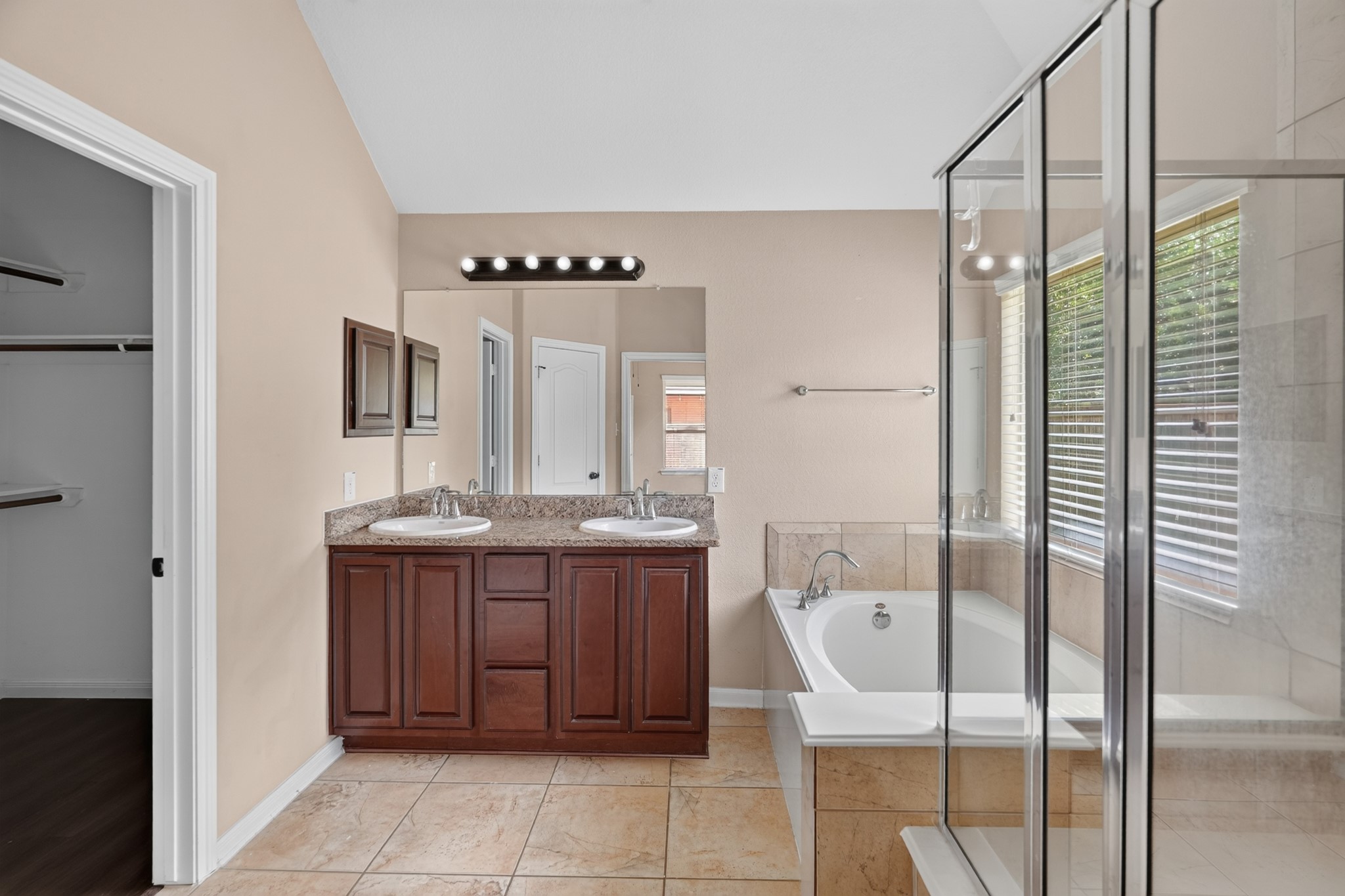 15 Butternut Grove Place Property Photo 18