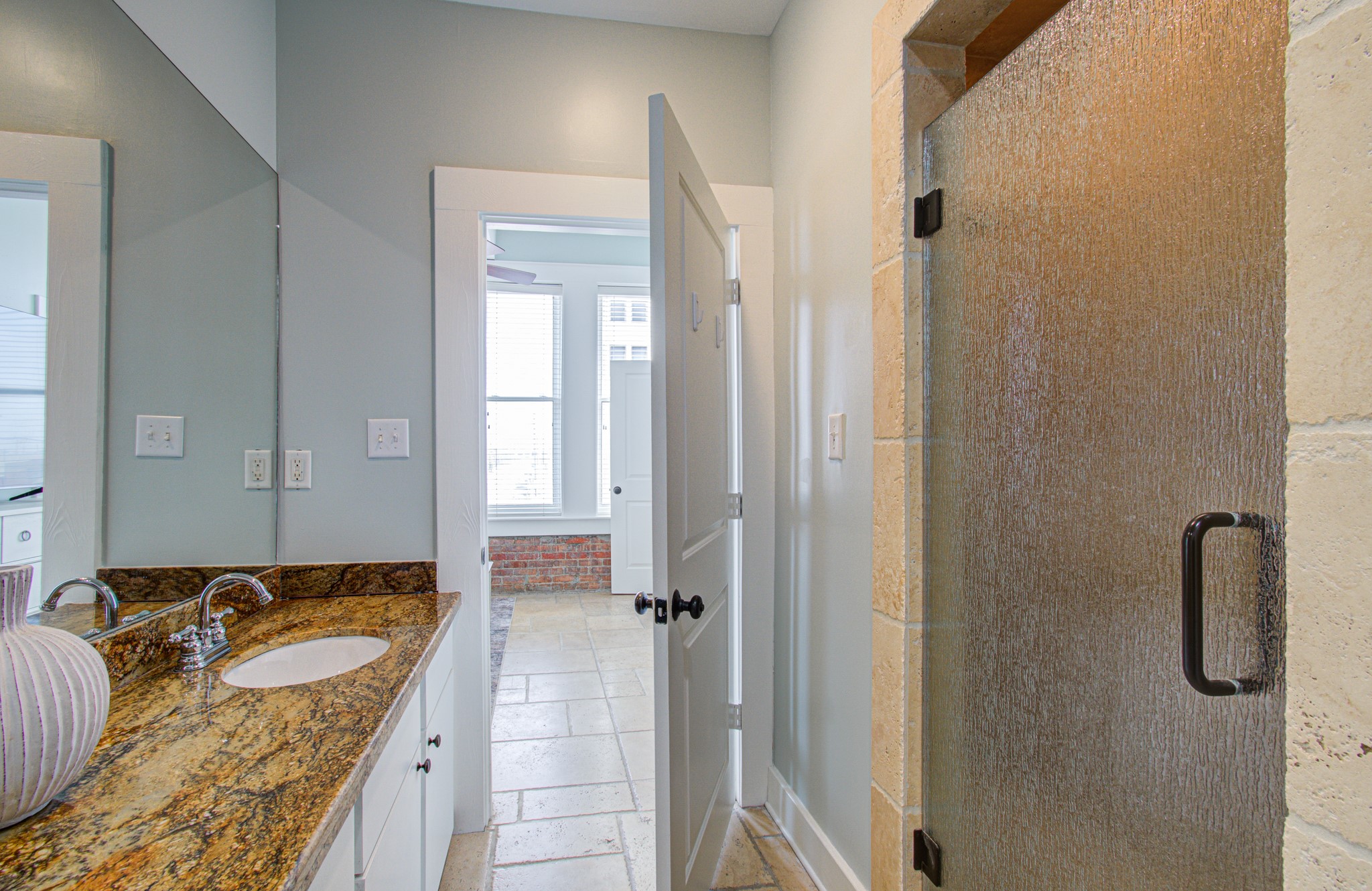 202 25th Street 202 Property Photo 16
