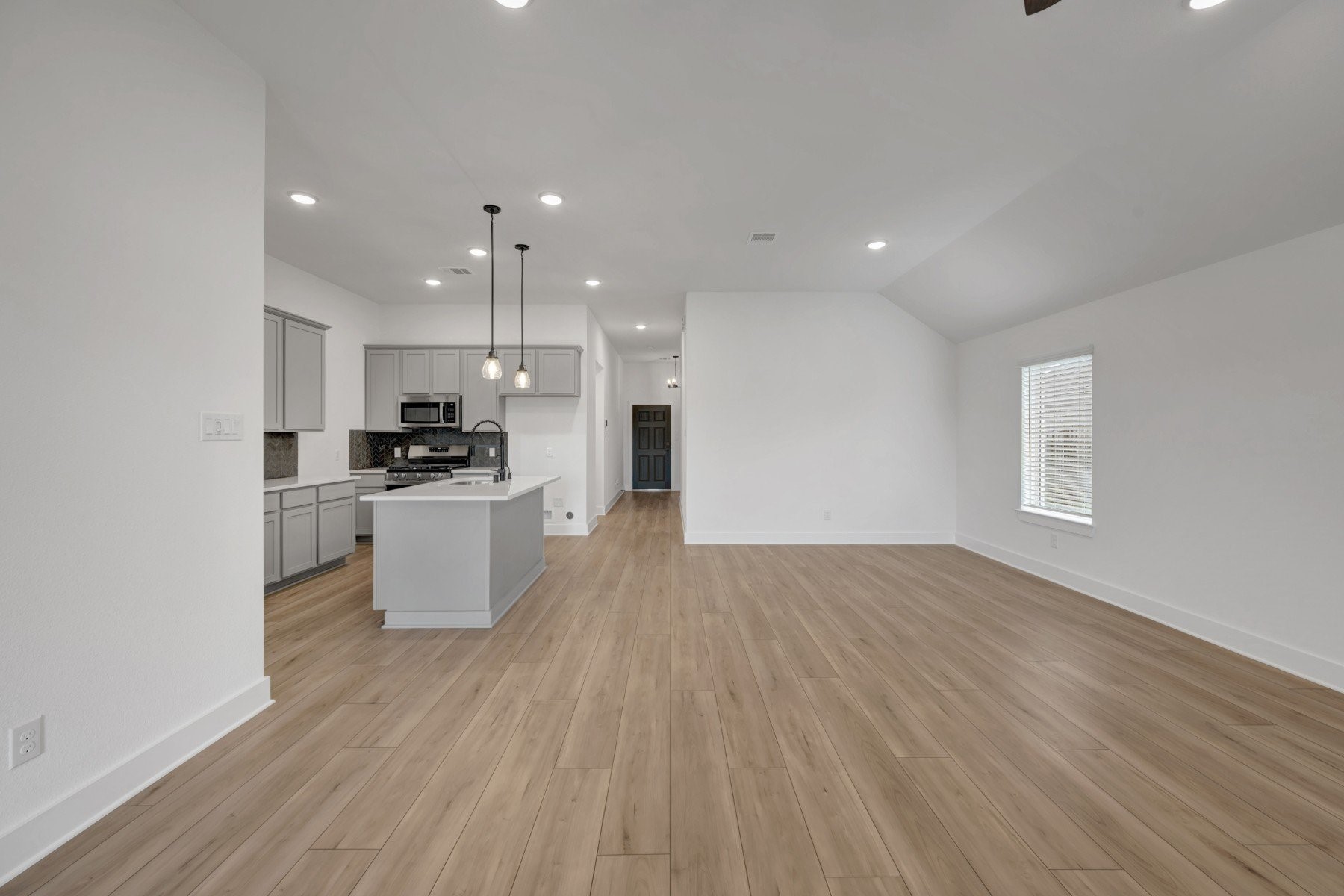 13925 Baikal Manor Drive Property Photo 8