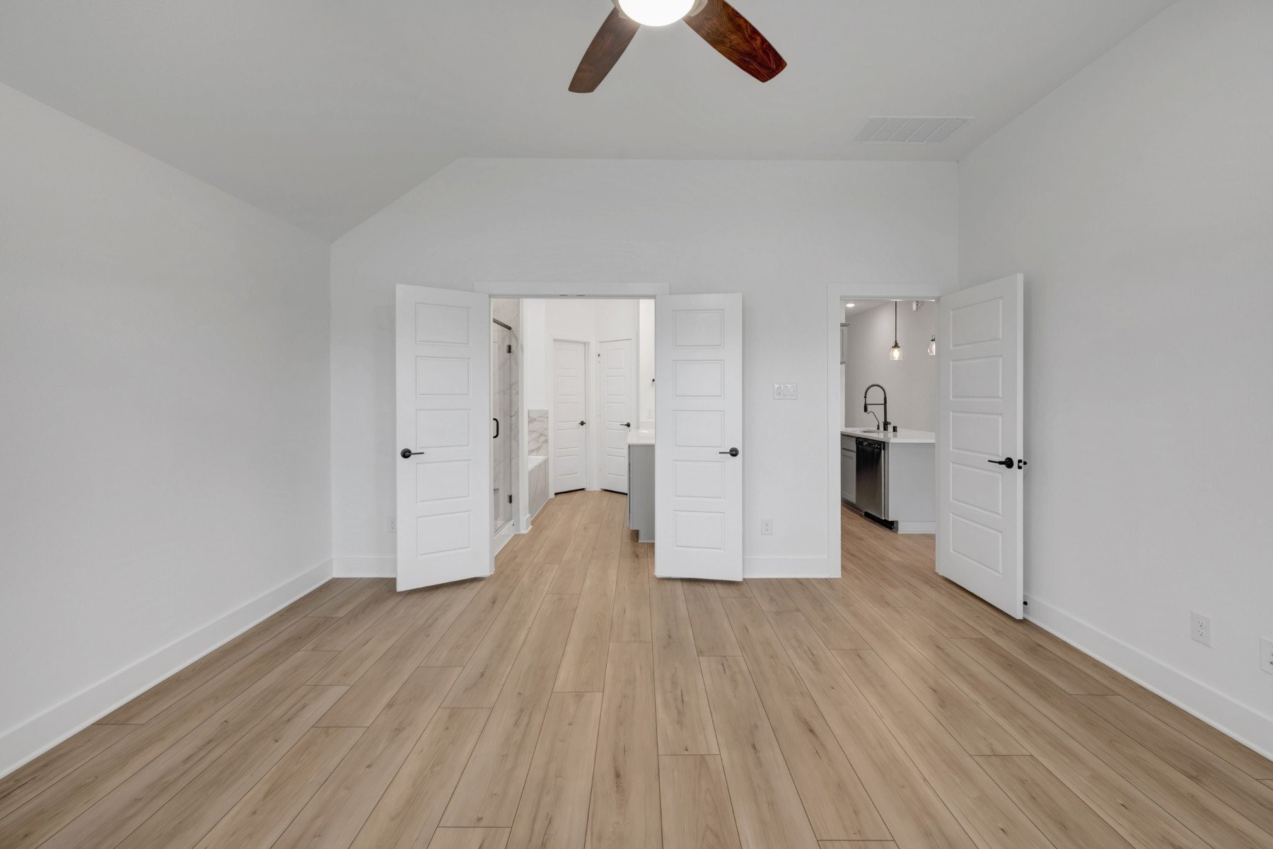 13925 Baikal Manor Drive Property Photo 10