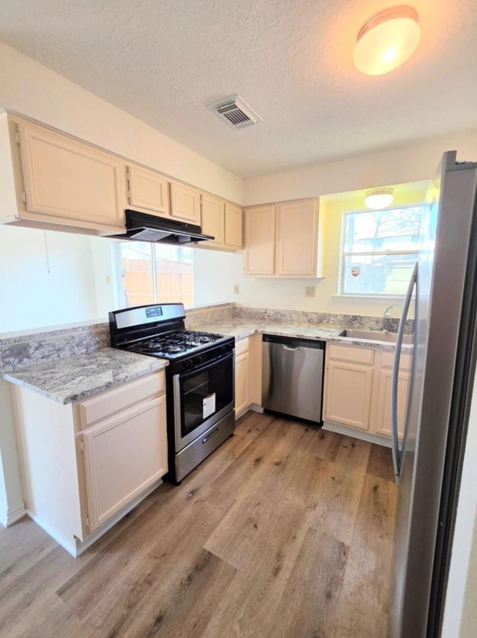 24022 Spring Briar Lane Property Photo 6