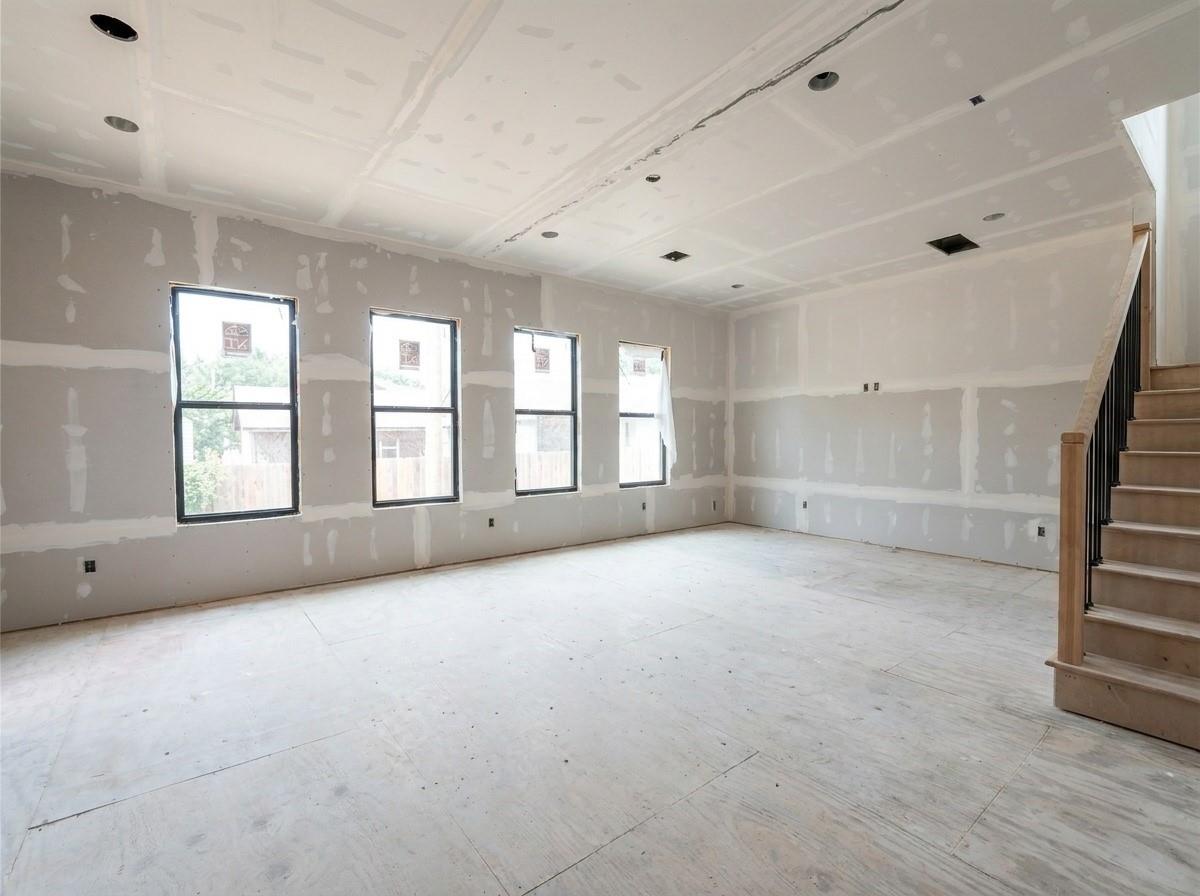 4539 Walker Street, Houston Tx 77023 Property Photo 4