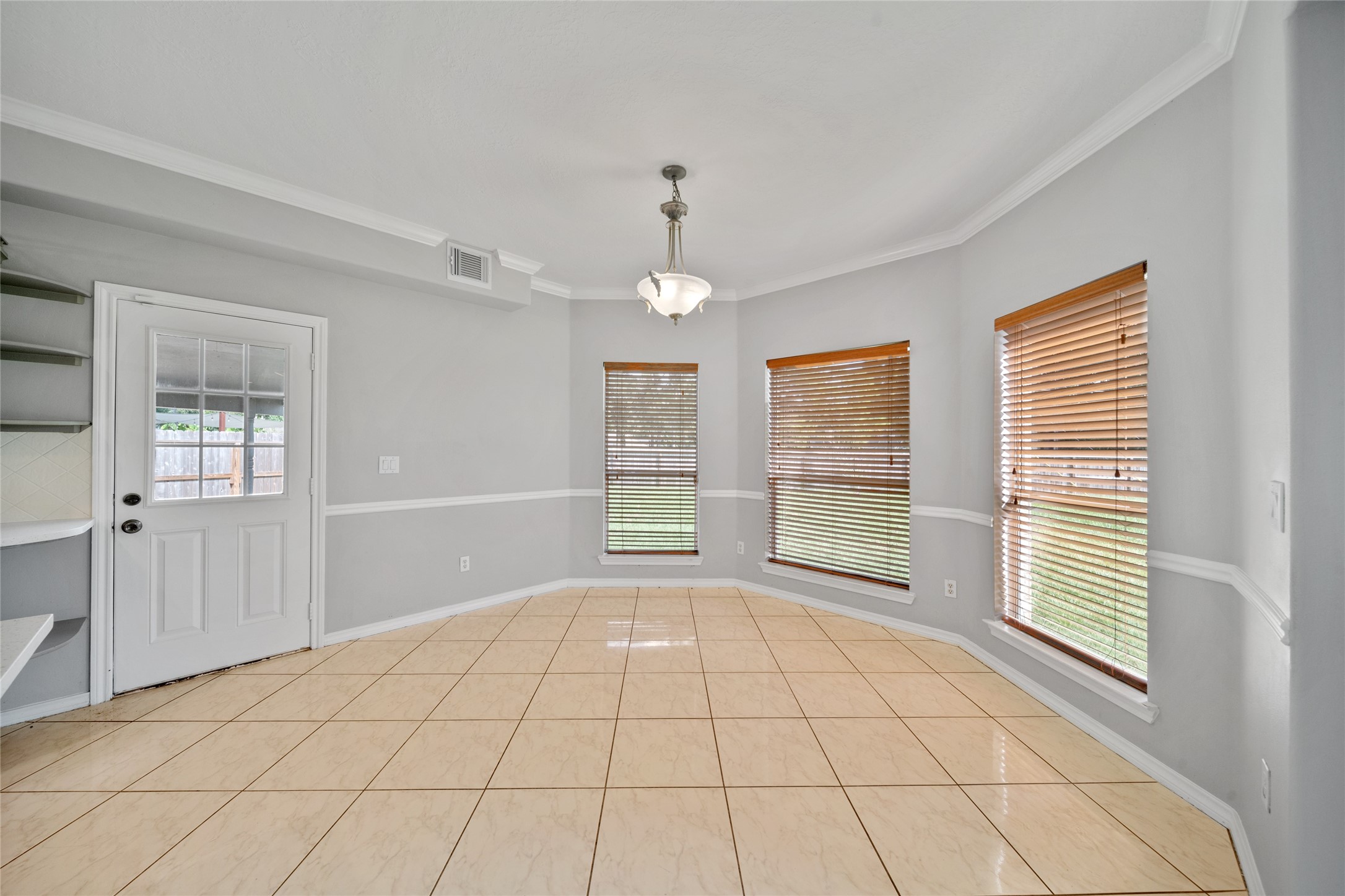 17603 W Fawn River Circle Property Photo 13