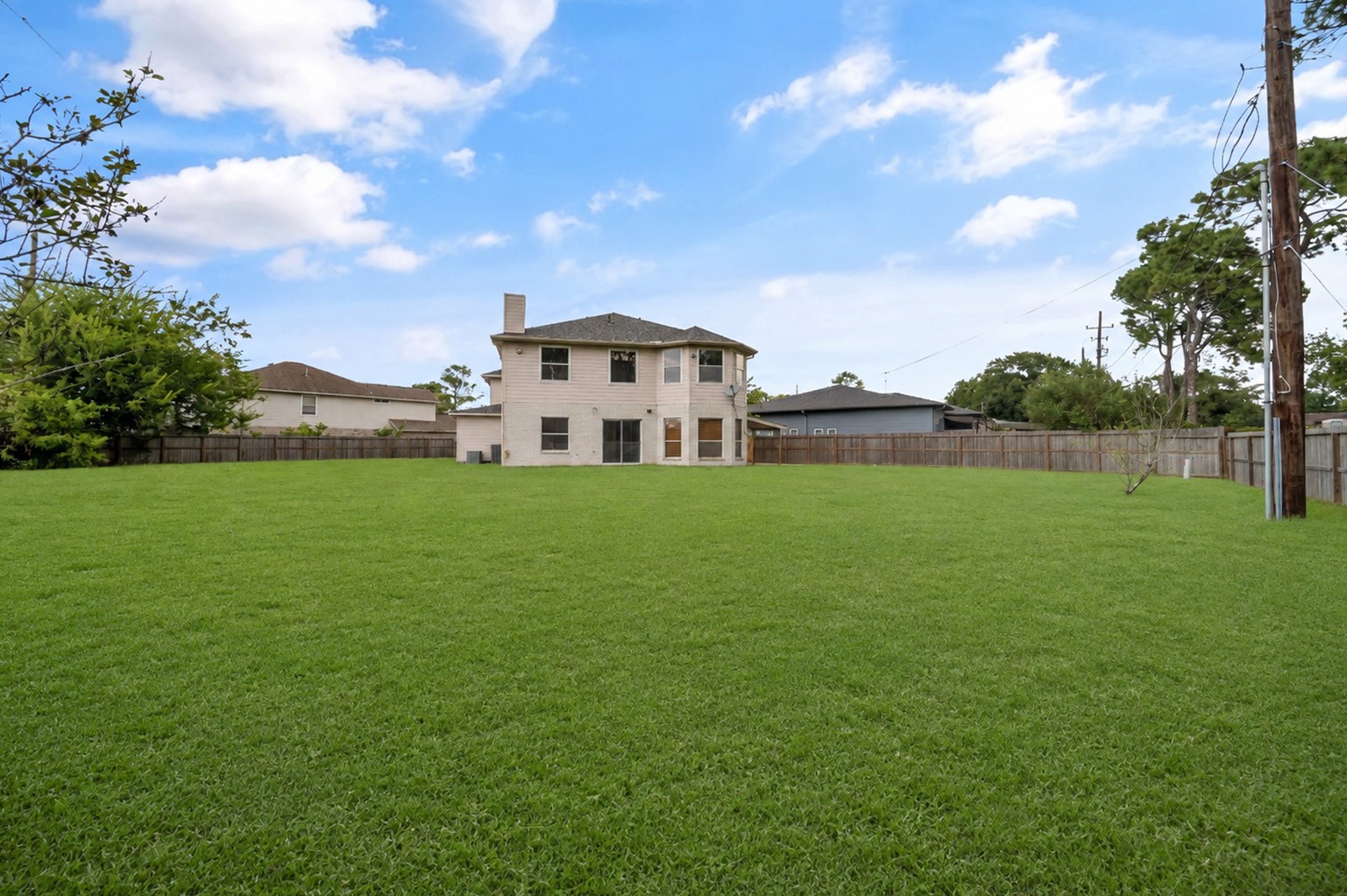 17603 W Fawn River Circle Property Photo 32