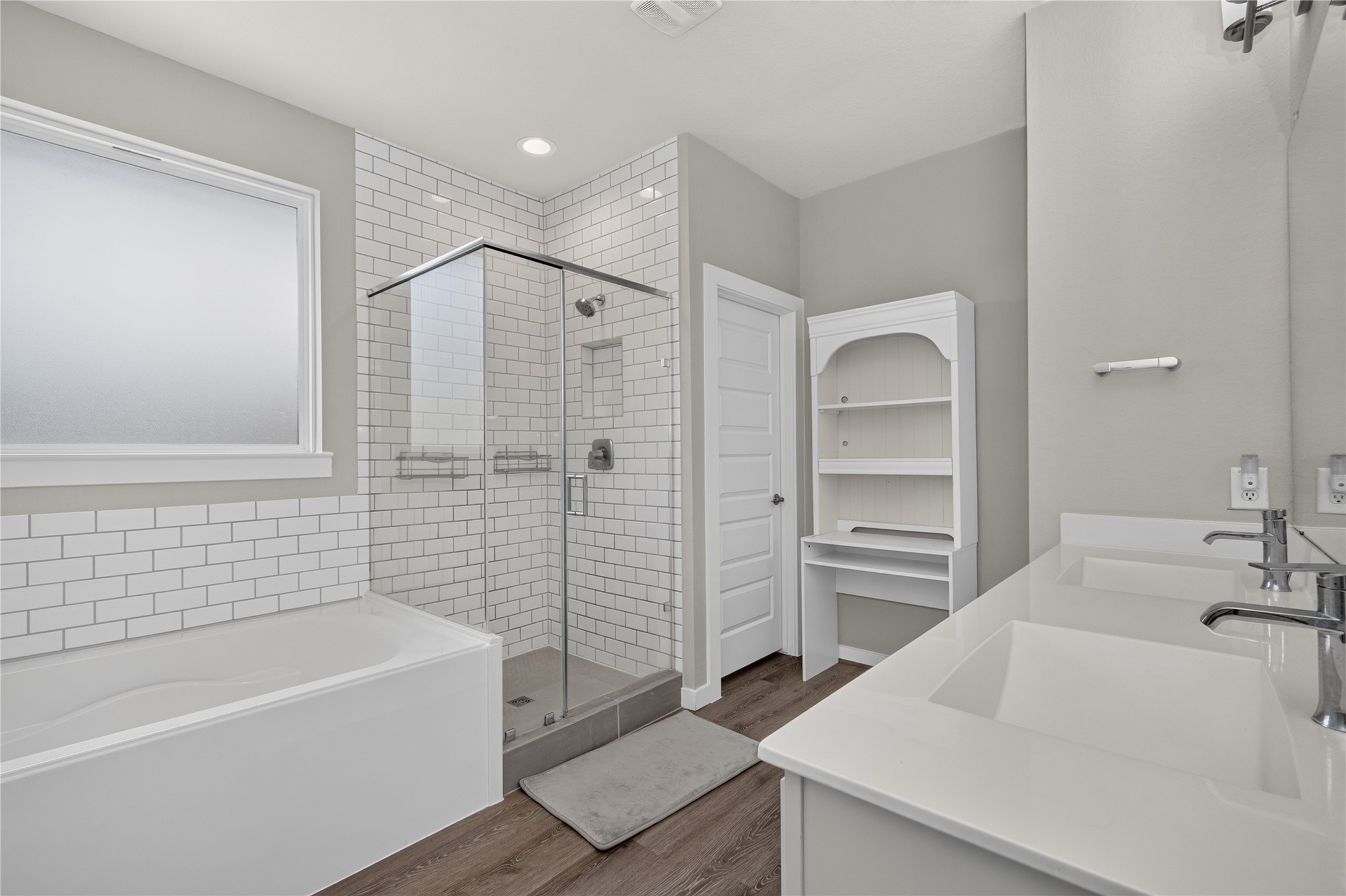 3522 Gore Creek Drive Property Photo 35