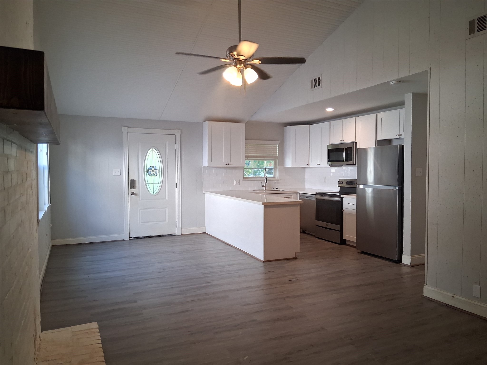 26445 E Lazy Ln Property Photo 4