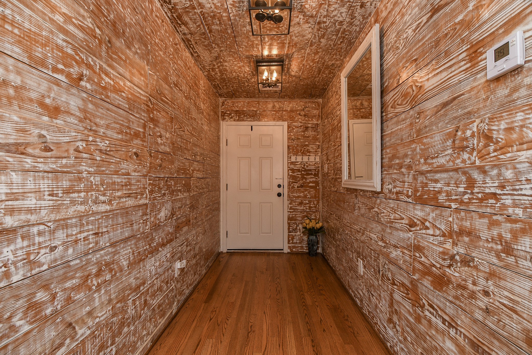 311 E 35th Street Property Photo 4