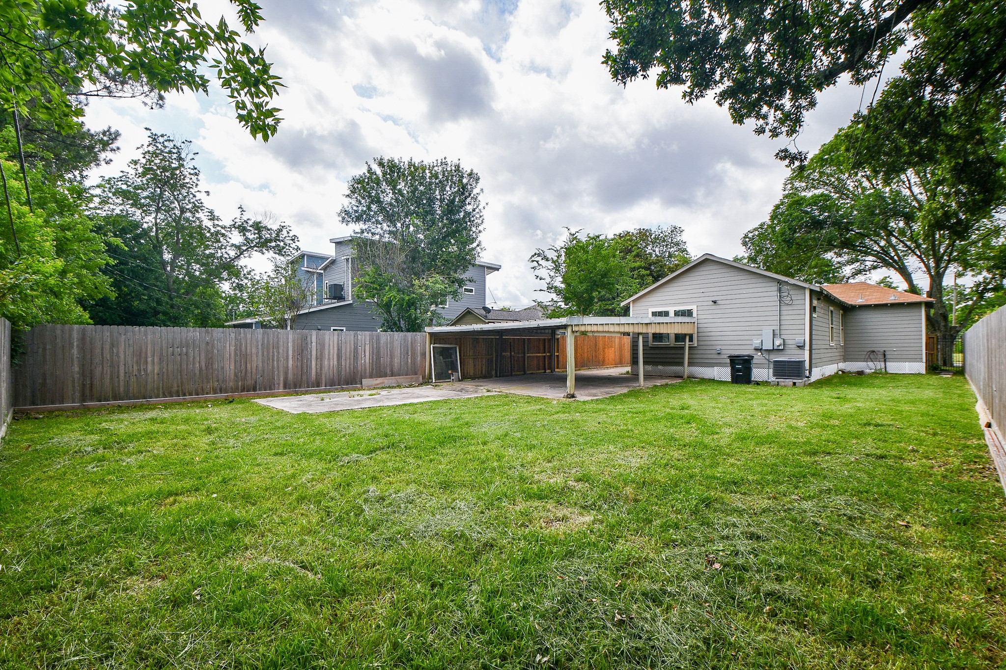 311 E 35th Street Property Photo 30