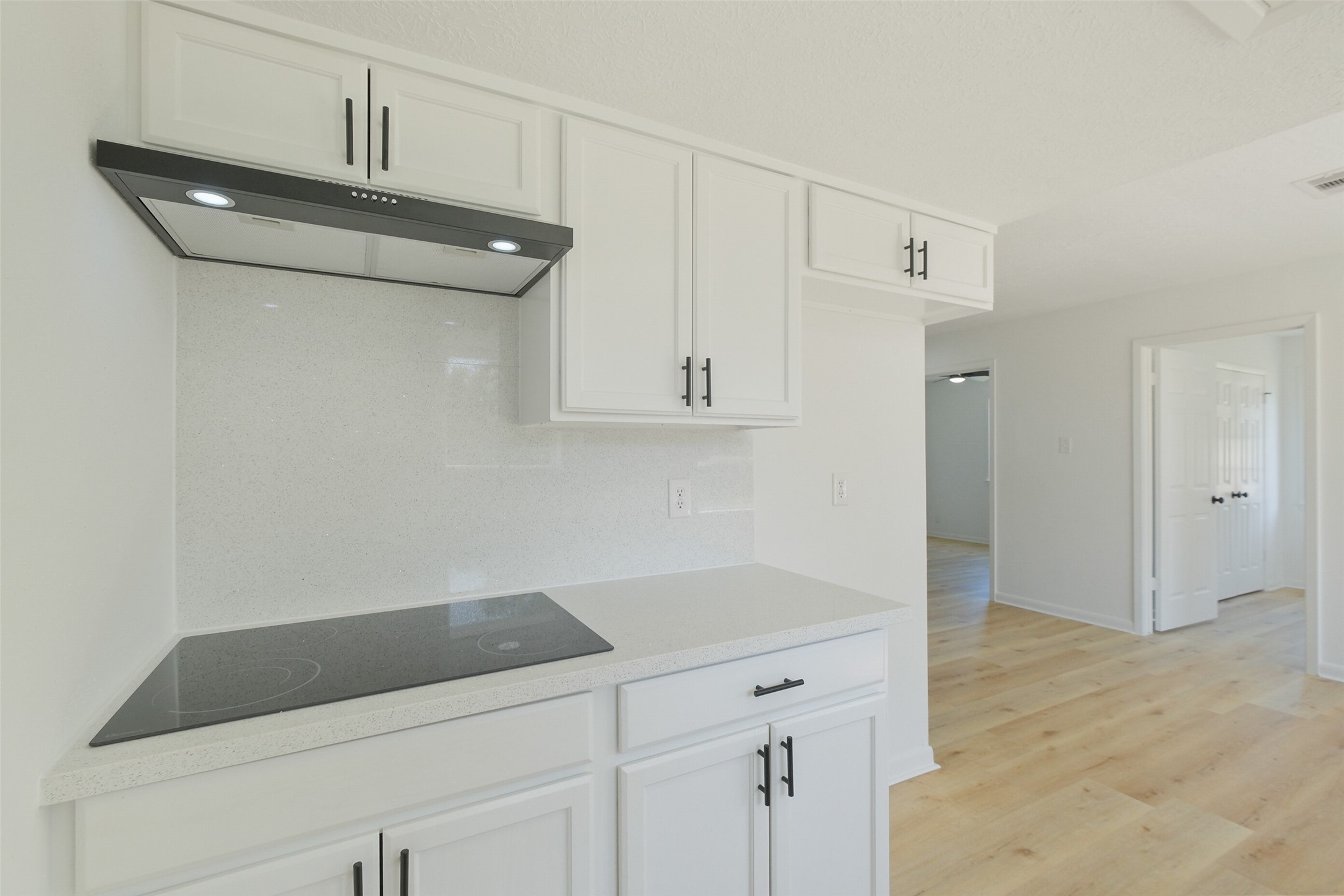 221 N Baron Street Property Photo 15