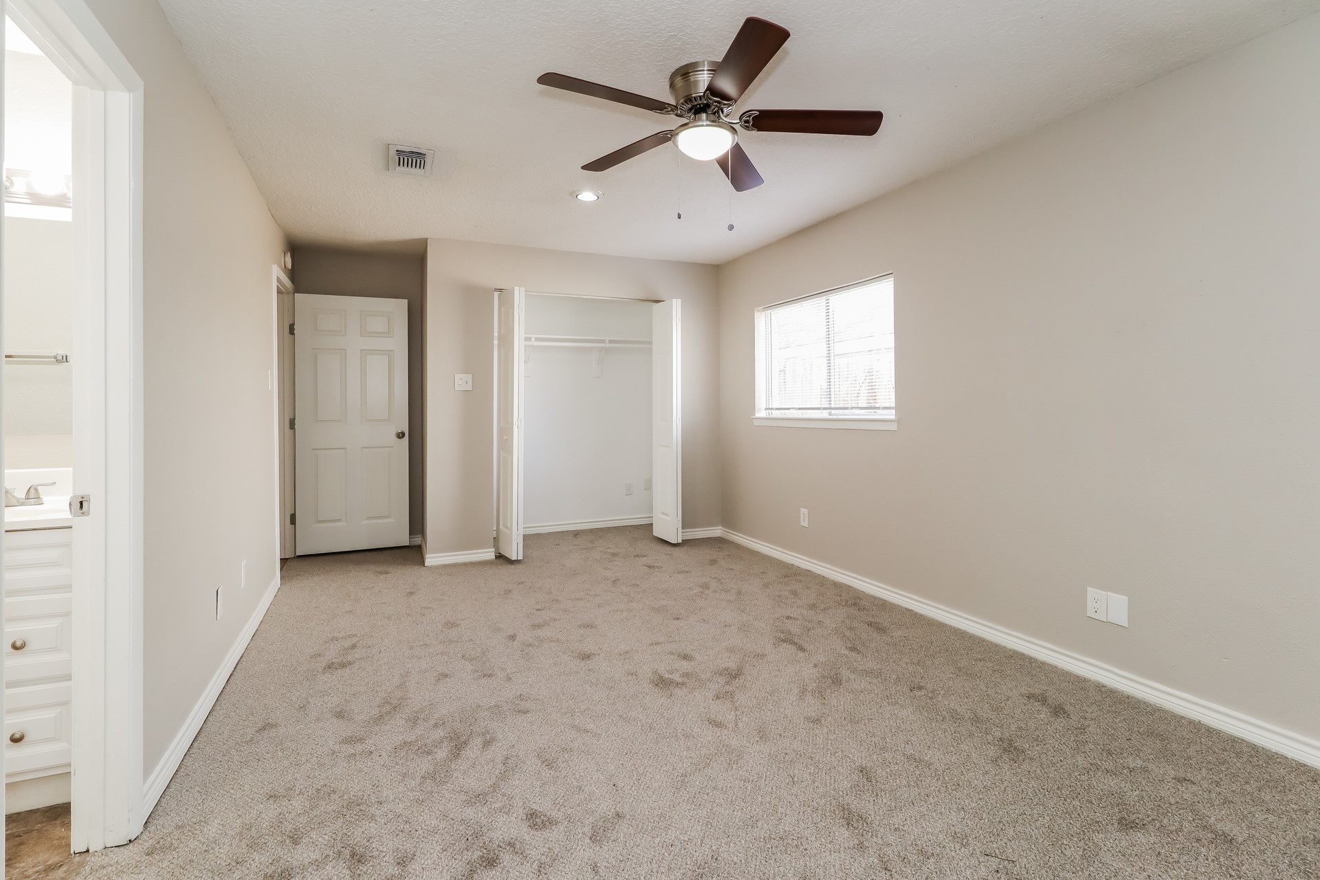 23903 Lestergate Drive Property Photo 11