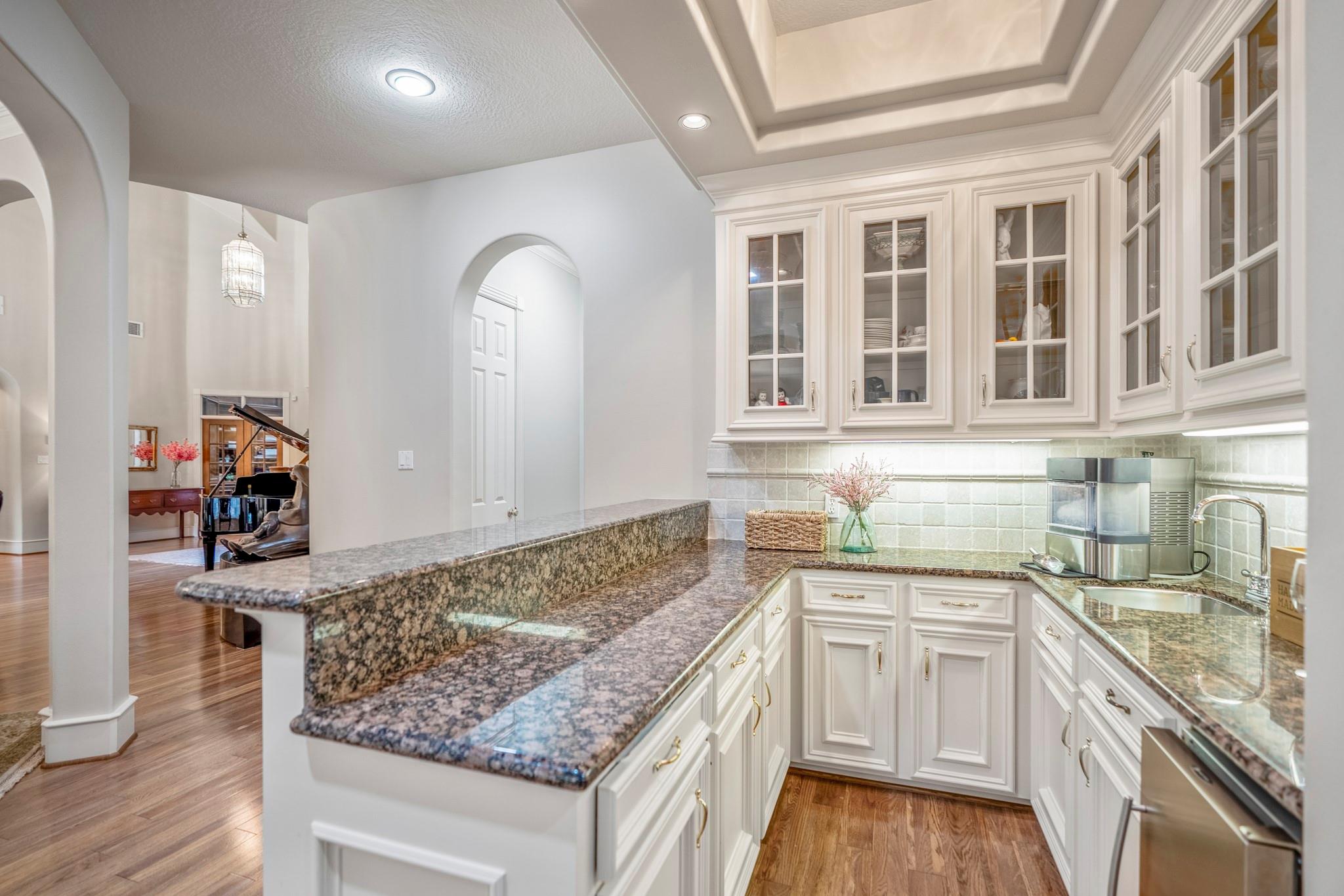 8806 Sterling Gate Circle Property Photo 12
