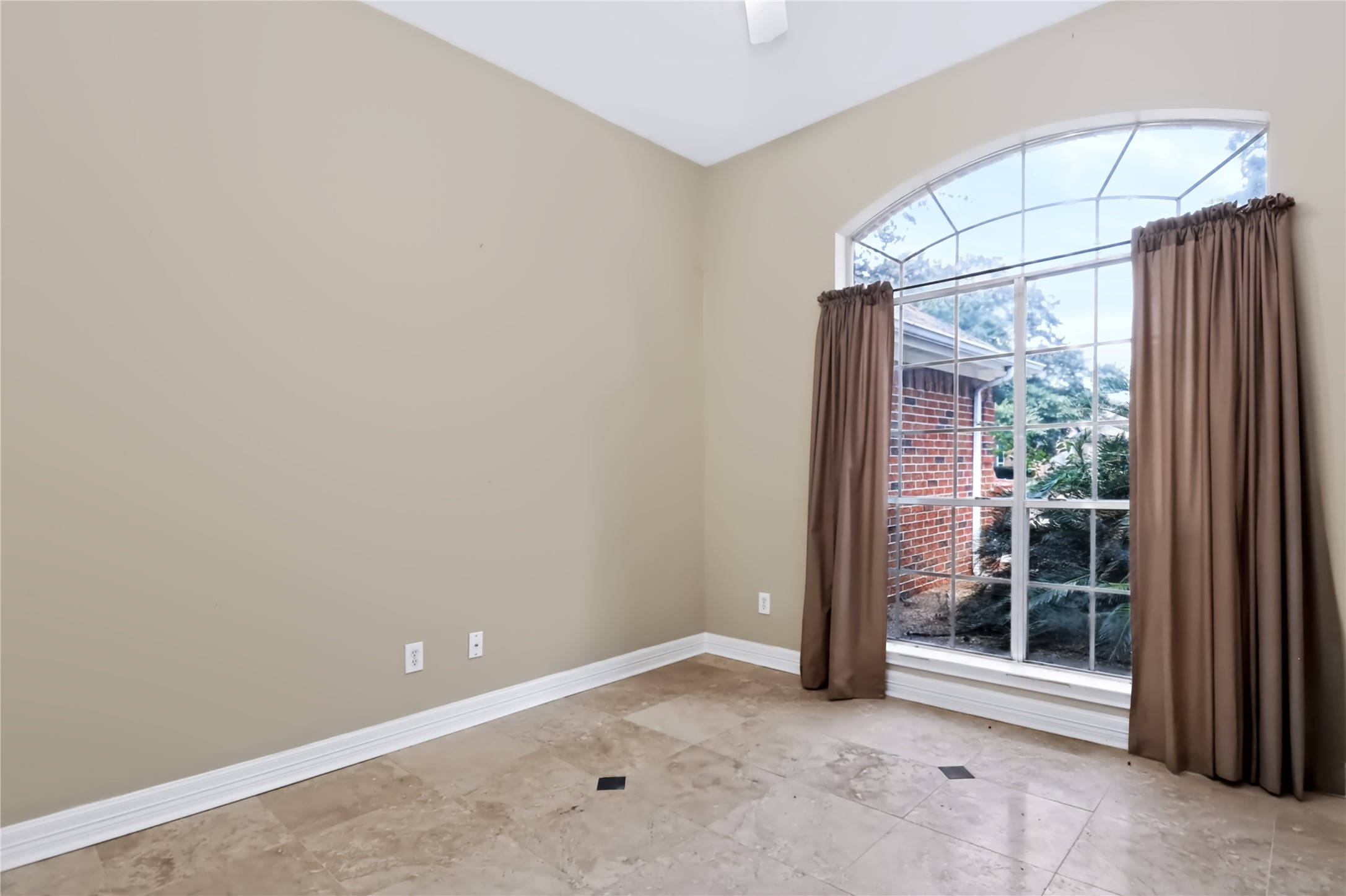 17103 Carroll Lake Drive Property Photo 9