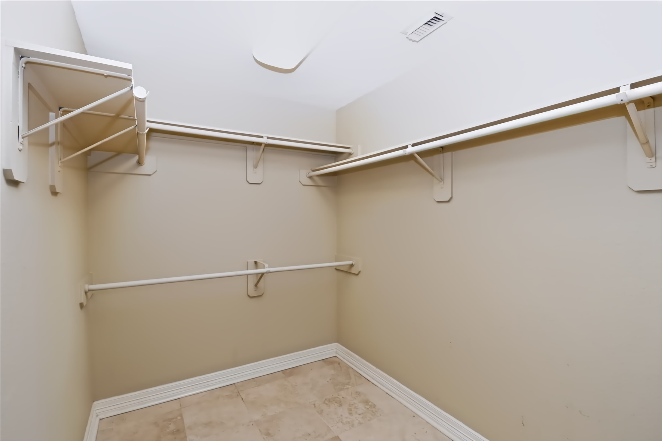 17103 Carroll Lake Drive Property Photo 37