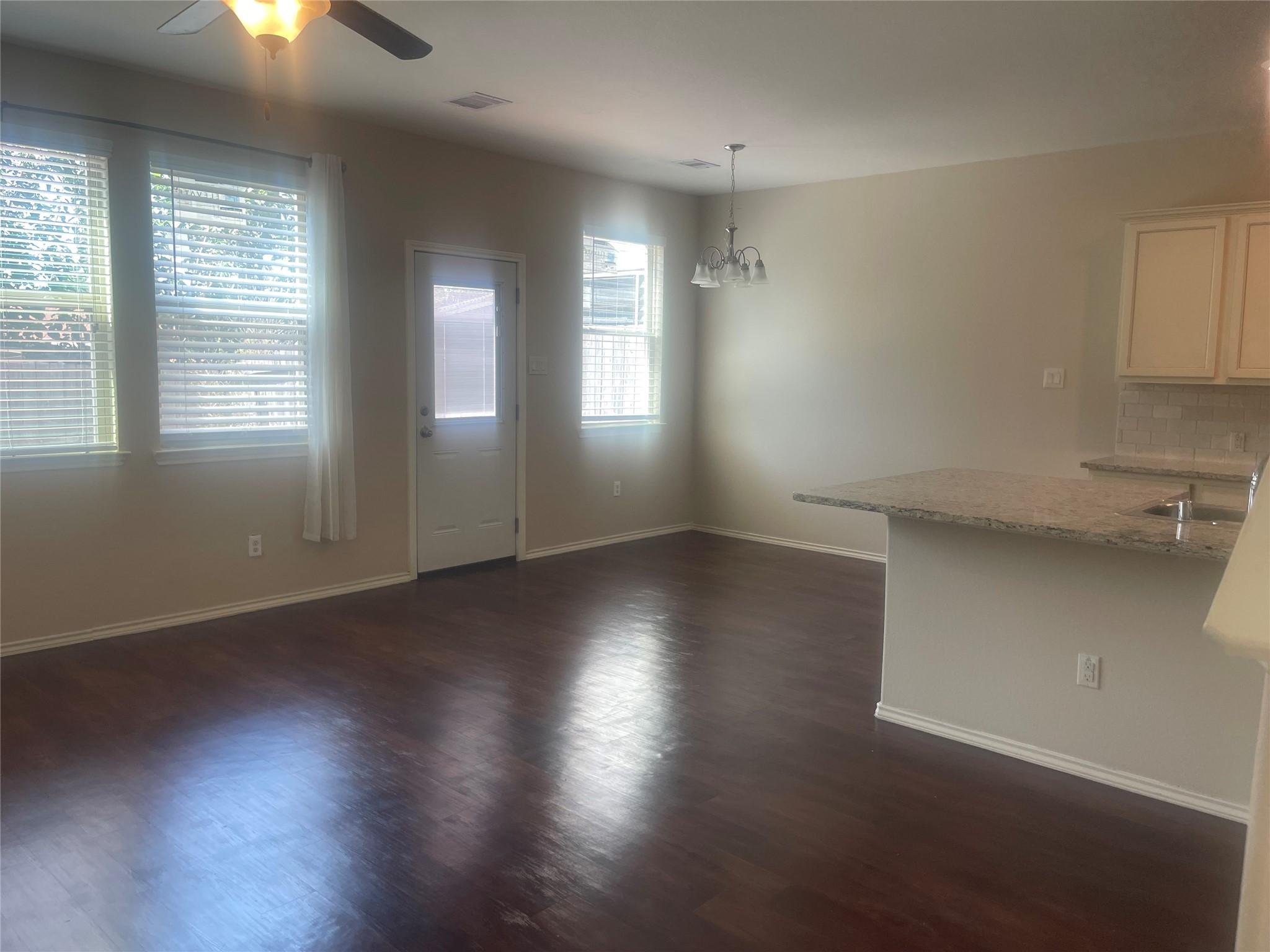 6422 Stoney Creek Drive Property Photo 5
