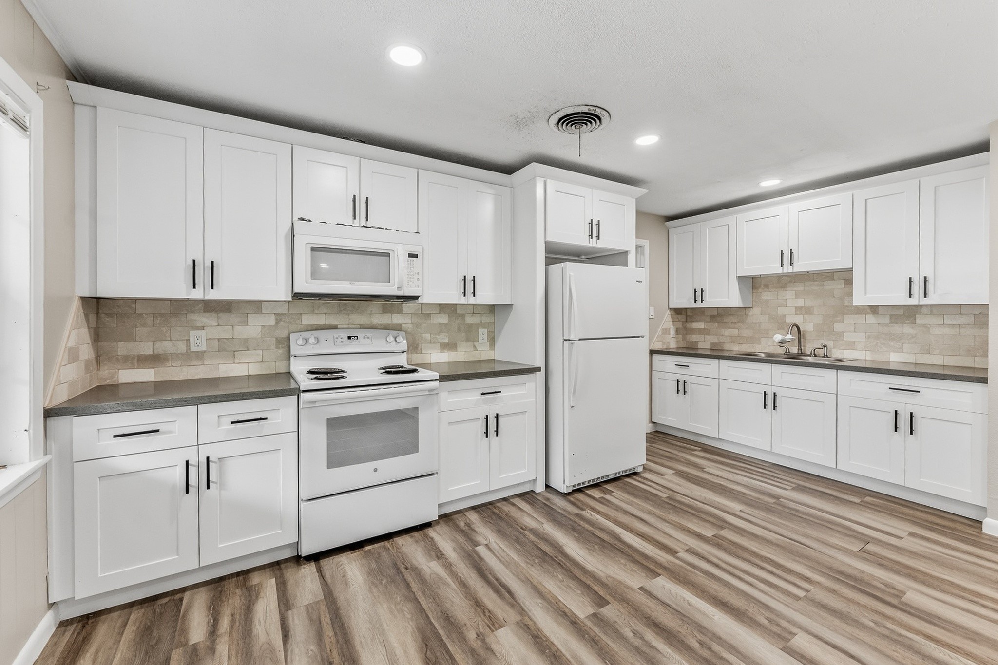 1409 20th Street Property Photo 6
