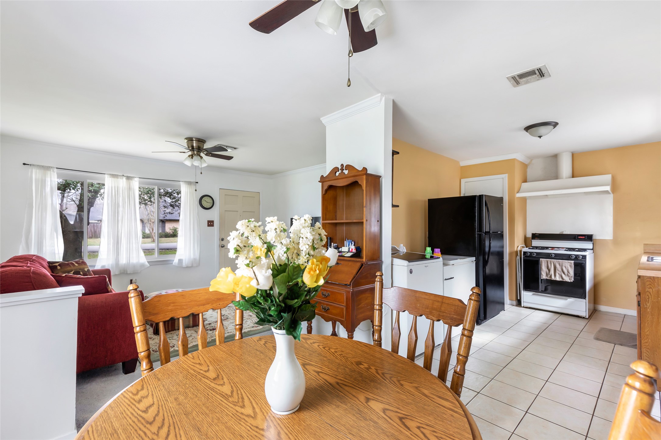 842 Fall Creek Drive Property Photo 15
