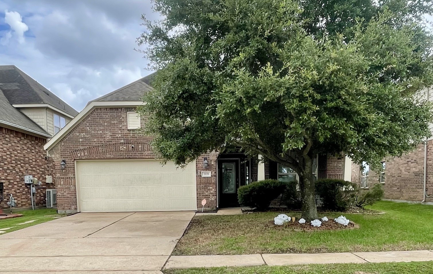 5939 Northcrest Village Way Property Photo