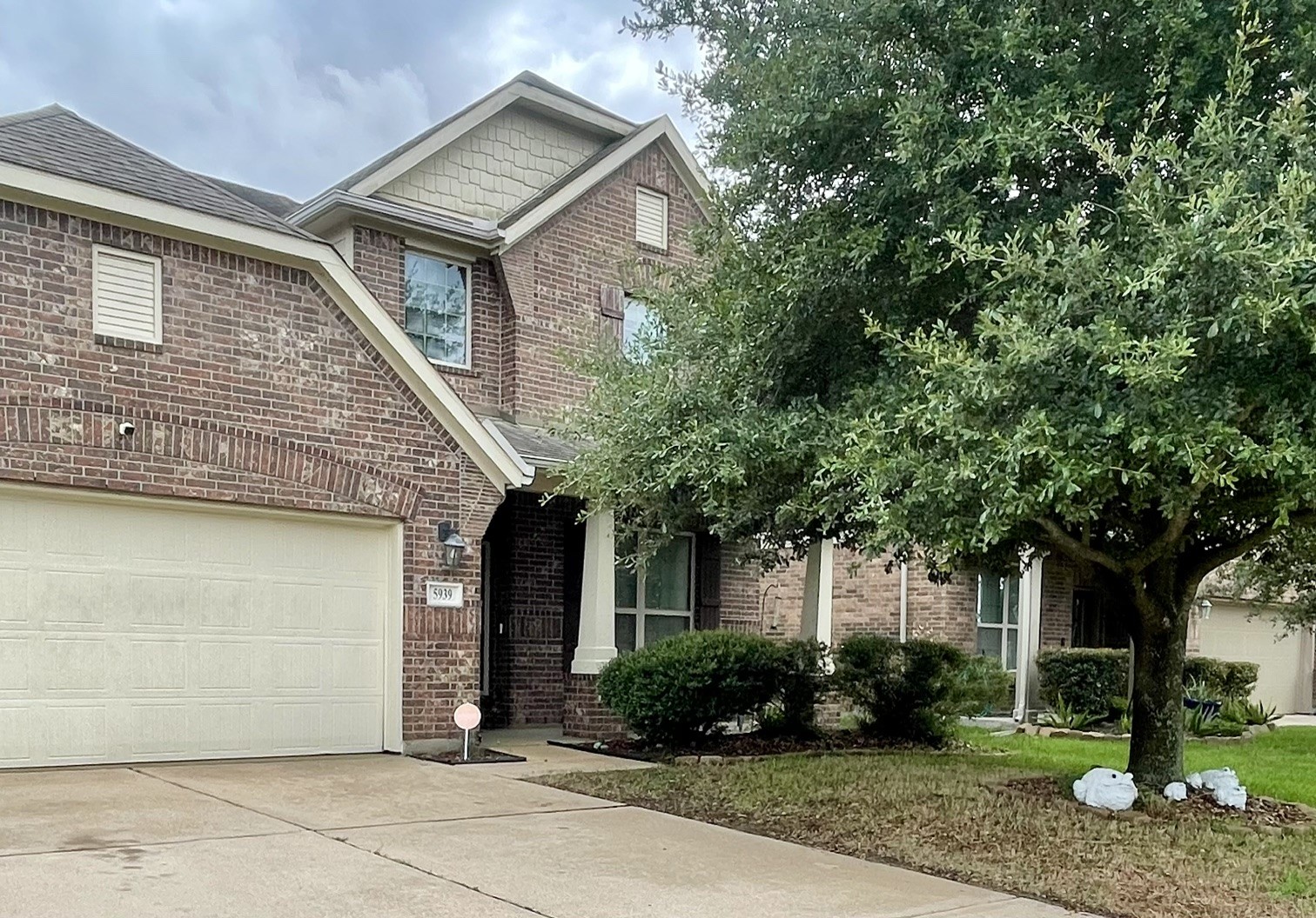 5939 Northcrest Village Way Property Photo 2