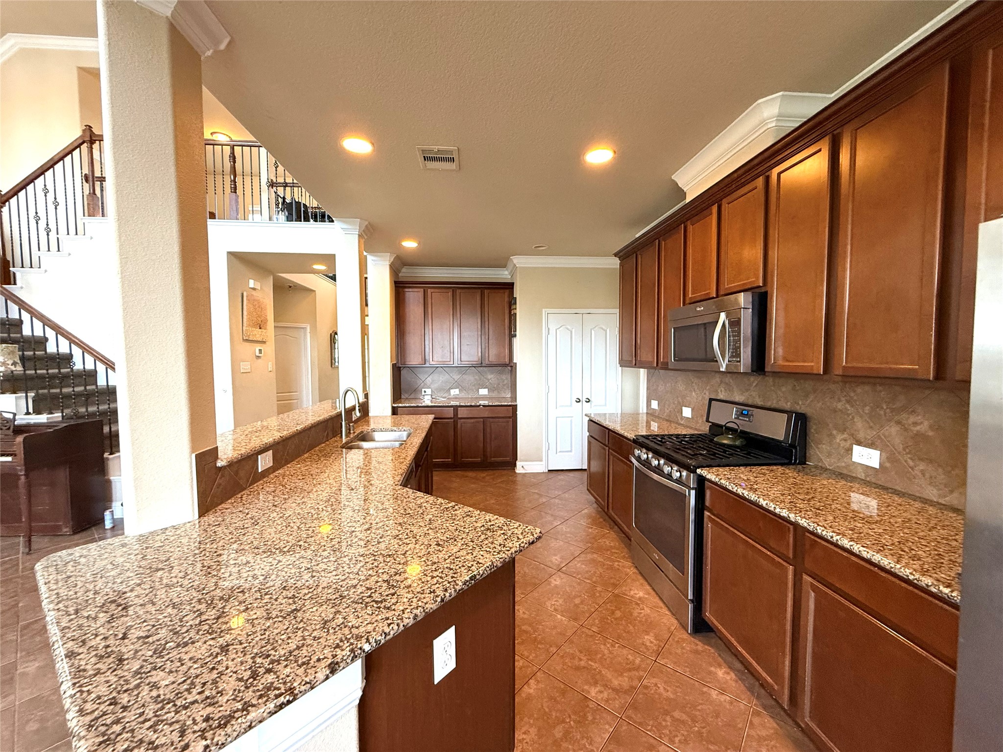 5939 Northcrest Village Way Property Photo 10