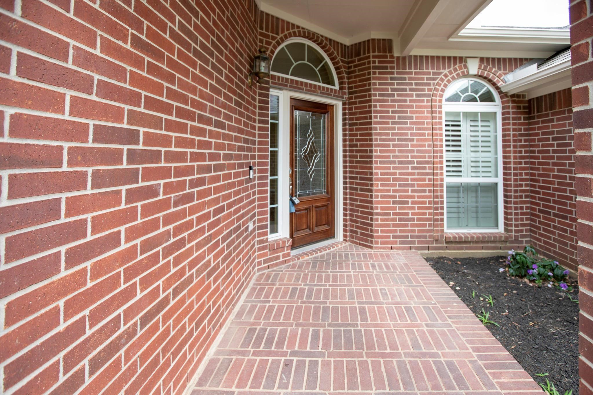 3006 Reindeer Crescent Property Photo 2