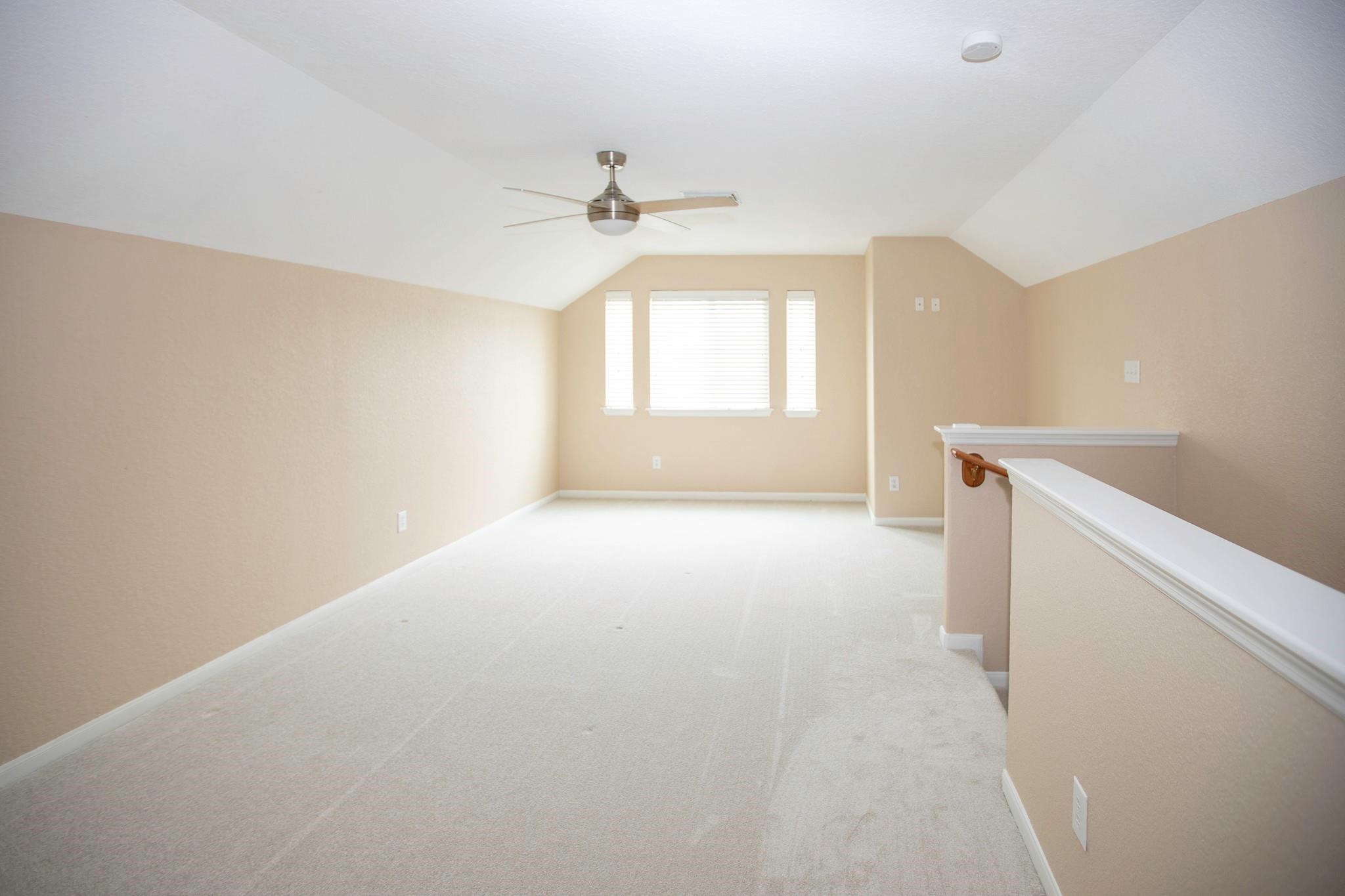 3006 Reindeer Crescent Property Photo 16
