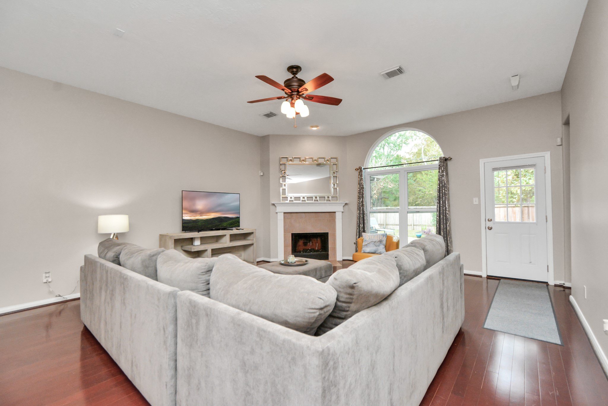 23939 River Place Drive Property Photo 5