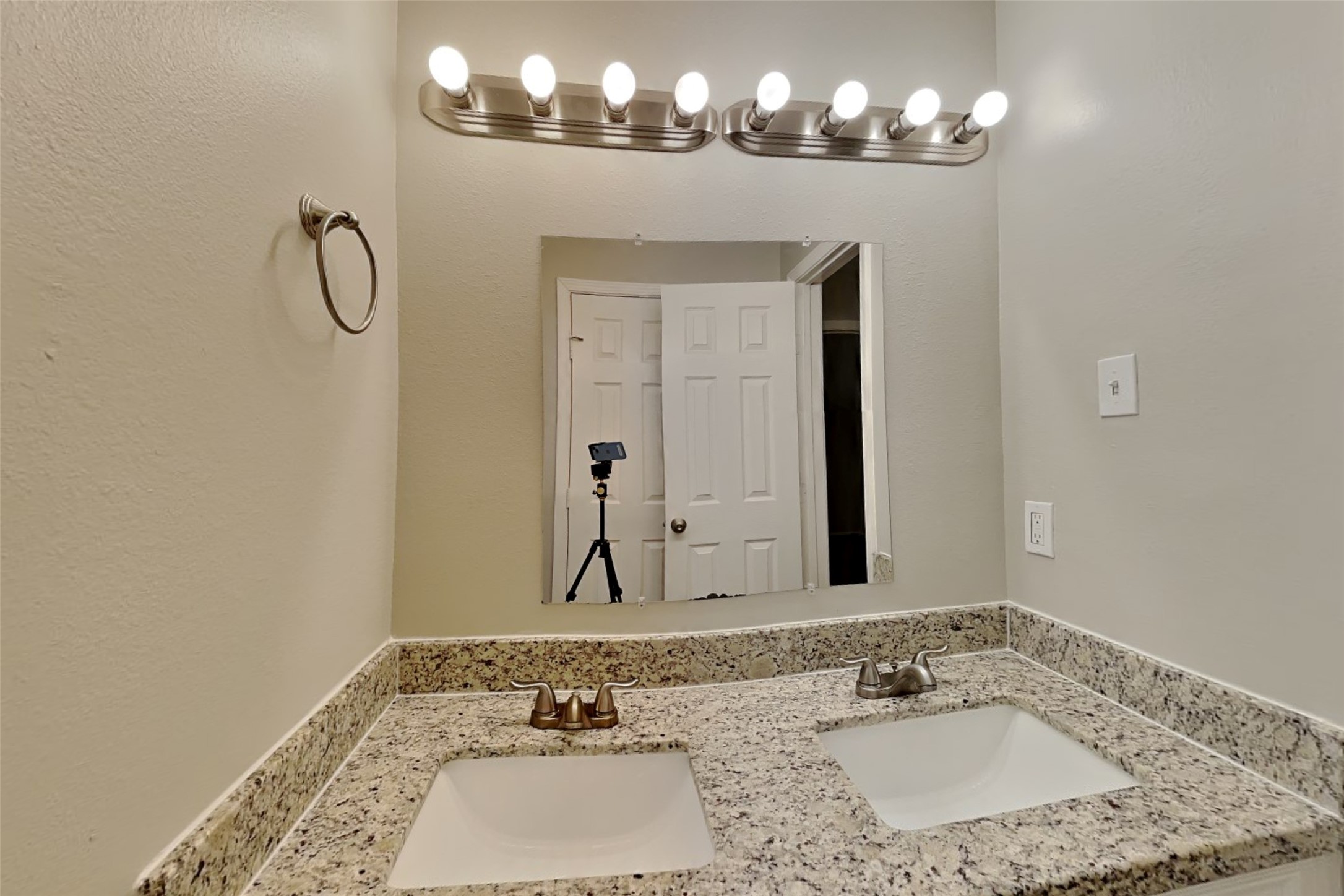 2 River Birch Lane Property Photo 16