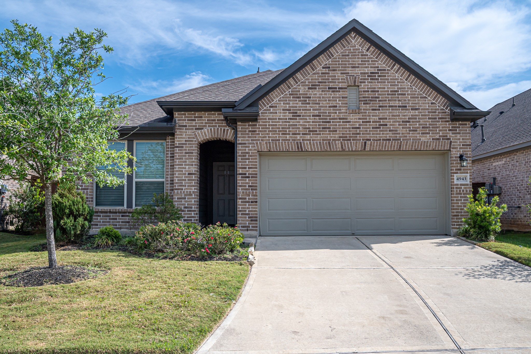 4943 Hitchings Court Property Photo 1