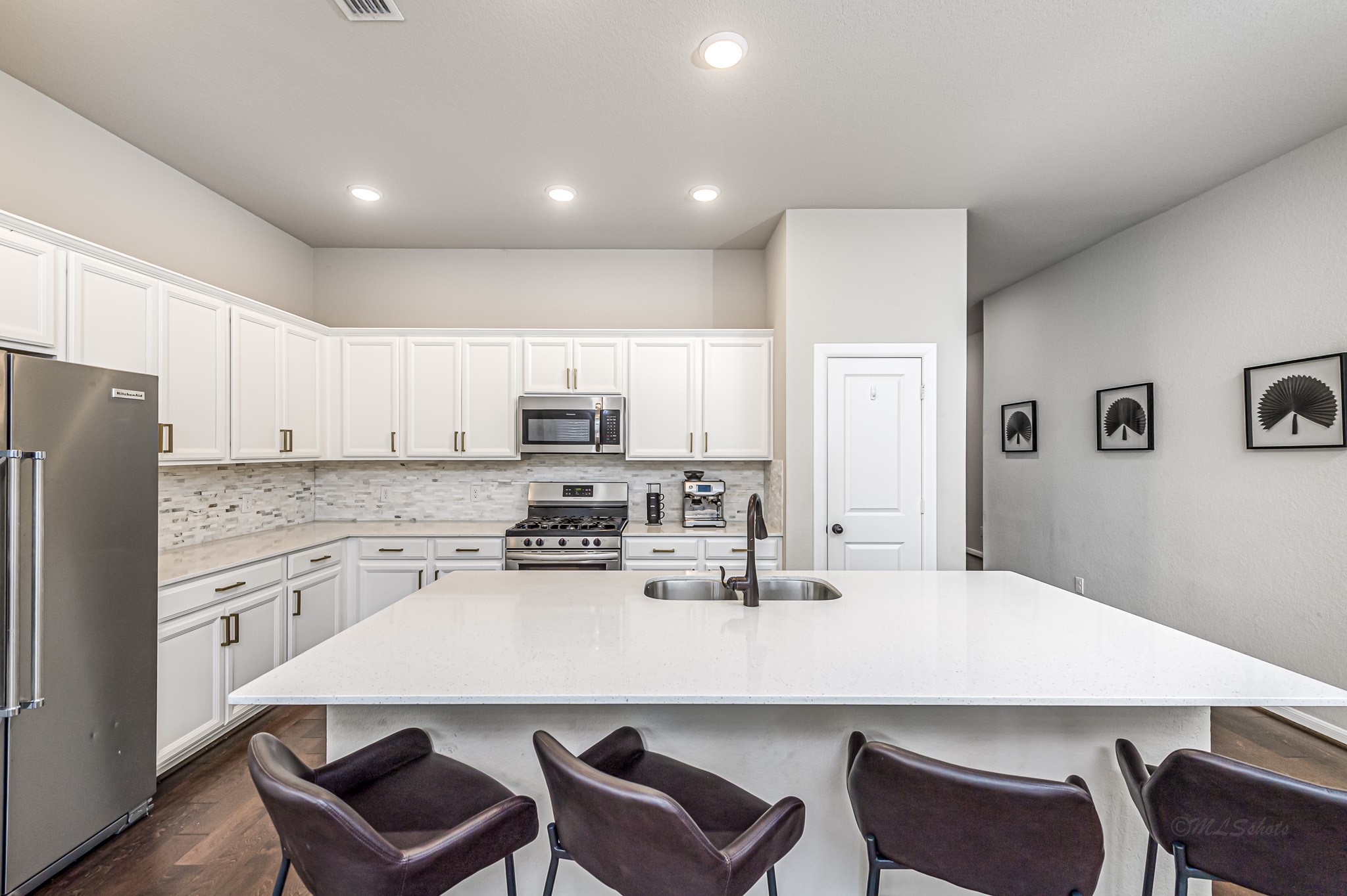 4943 Hitchings Court Property Photo 12