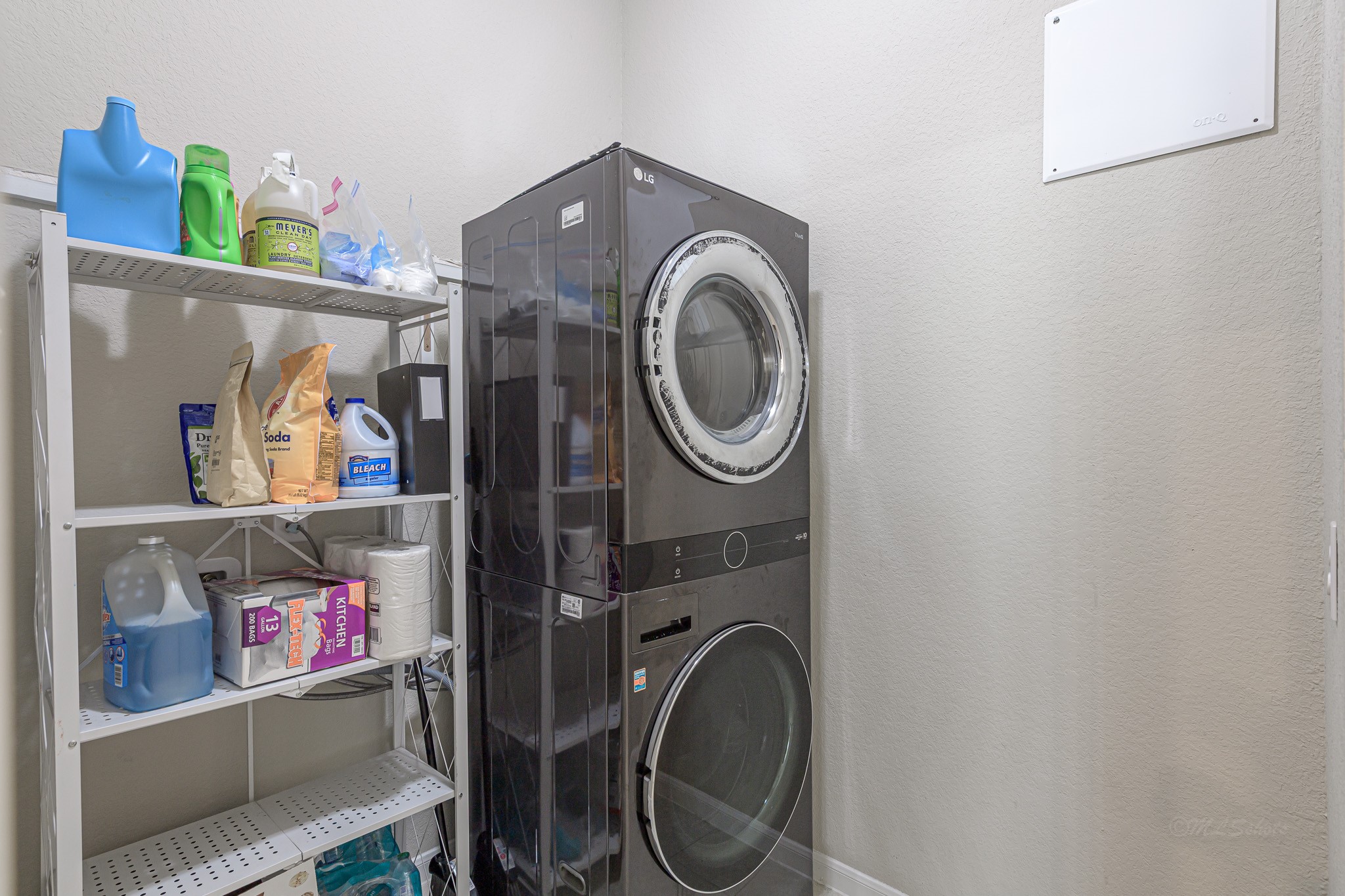 4943 Hitchings Court Property Photo 24