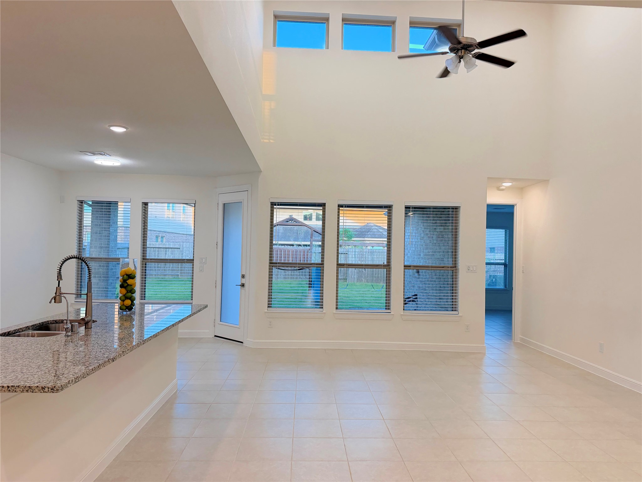8611 Oakdale Bluff Court Property Photo 7