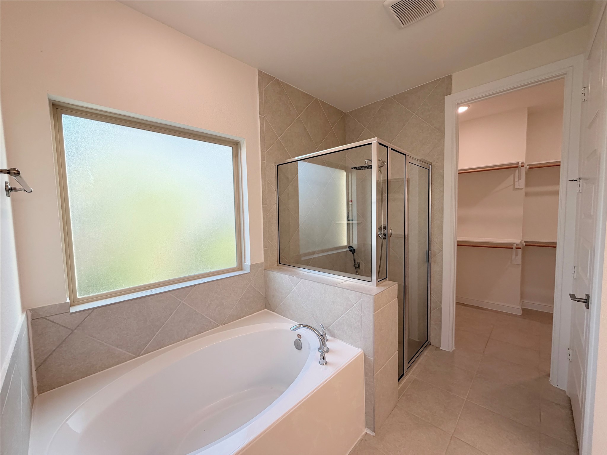 8611 Oakdale Bluff Court Property Photo 17