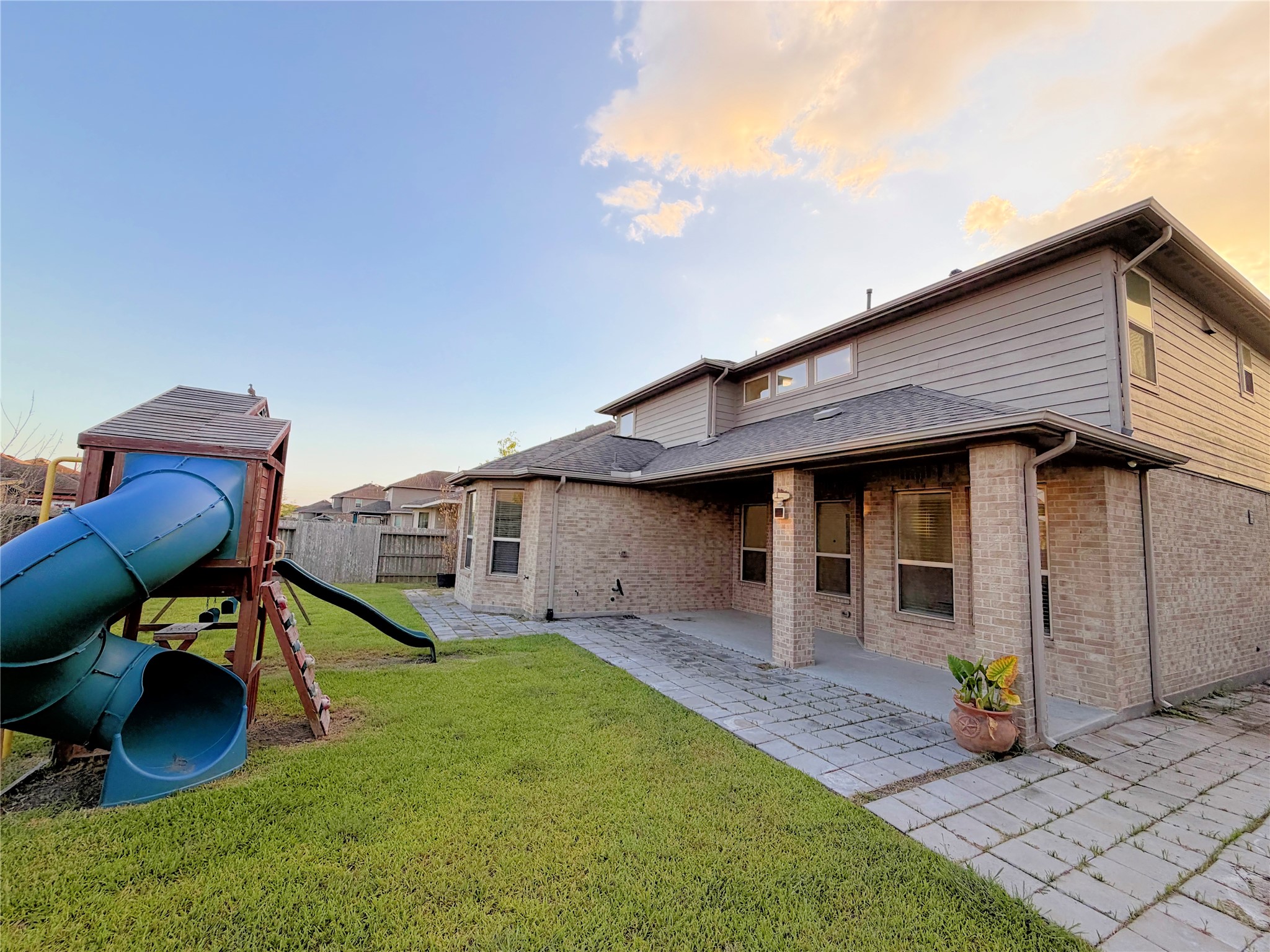 8611 Oakdale Bluff Court Property Photo 21