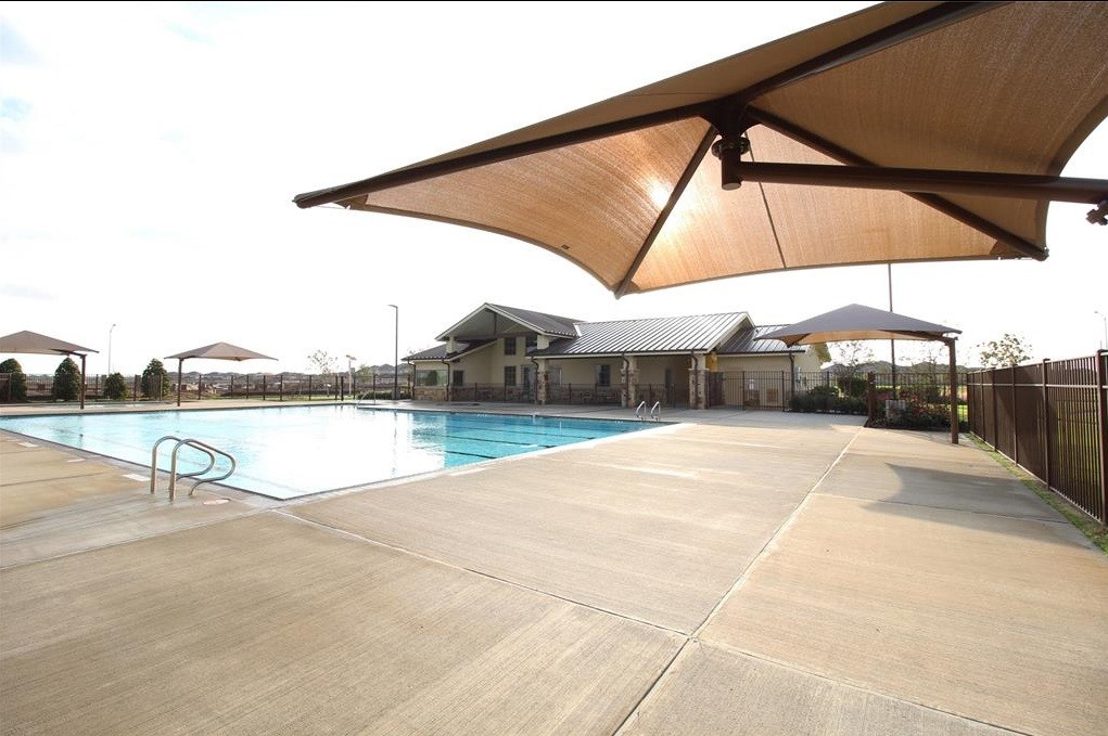 8611 Oakdale Bluff Court Property Photo 23