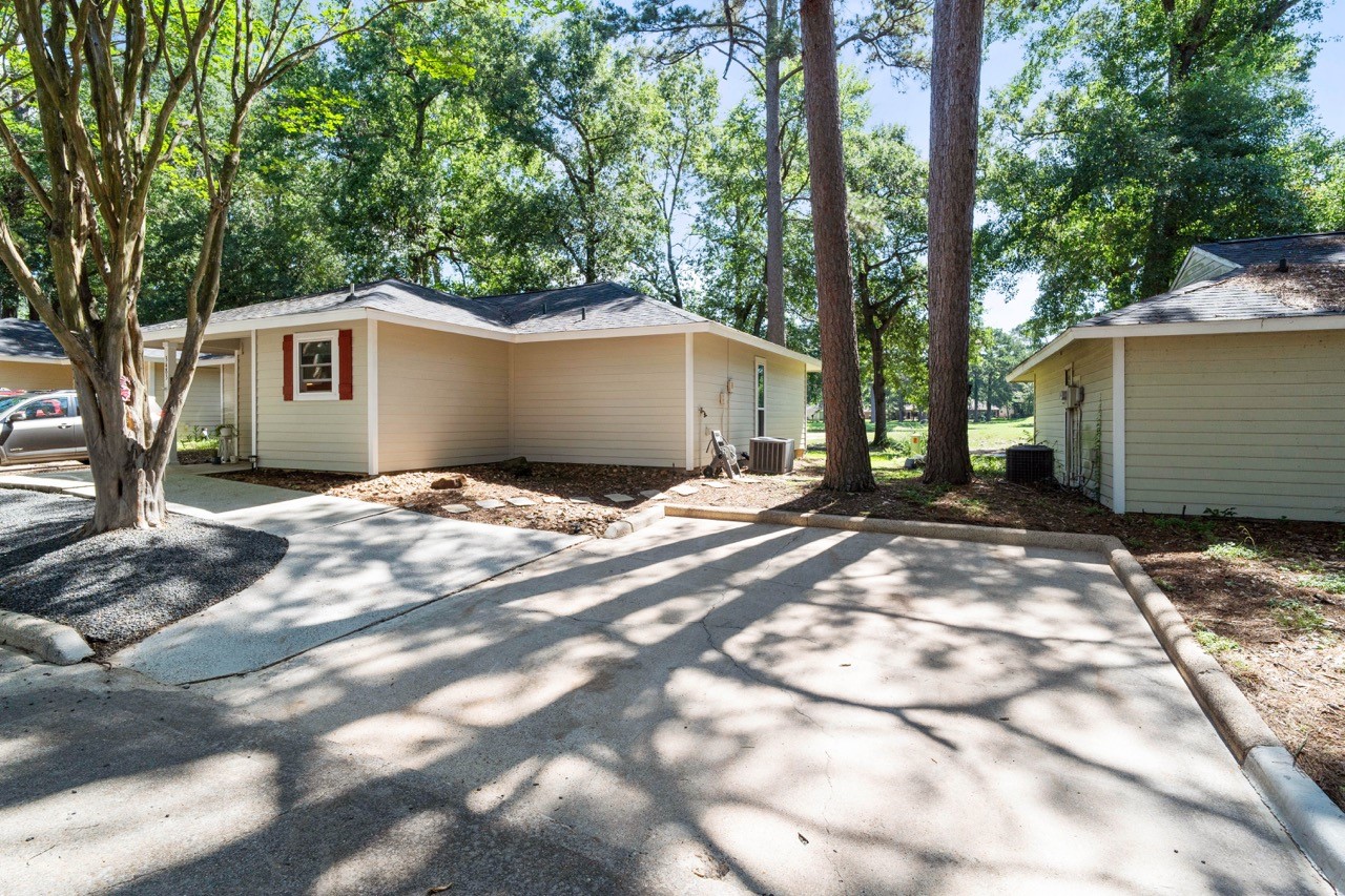 3483 Balboa Circle Property Photo 2