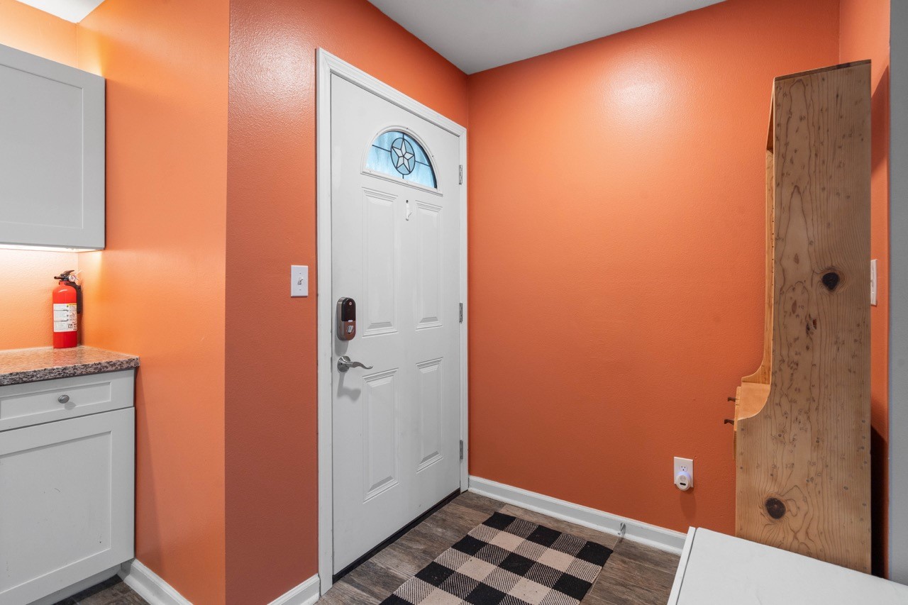 3483 Balboa Circle Property Photo 6