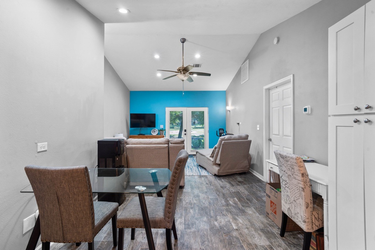 3483 Balboa Circle Property Photo 12