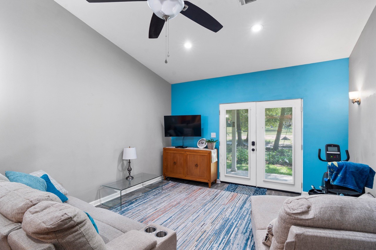 3483 Balboa Circle Property Photo 13