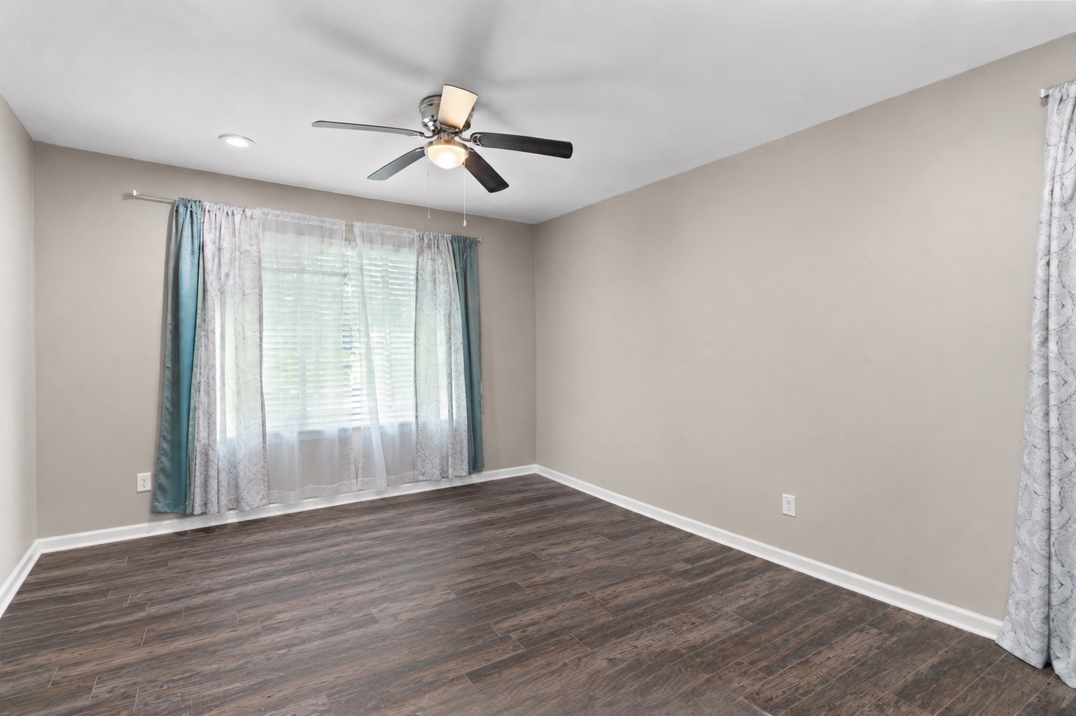3483 Balboa Circle Property Photo 24