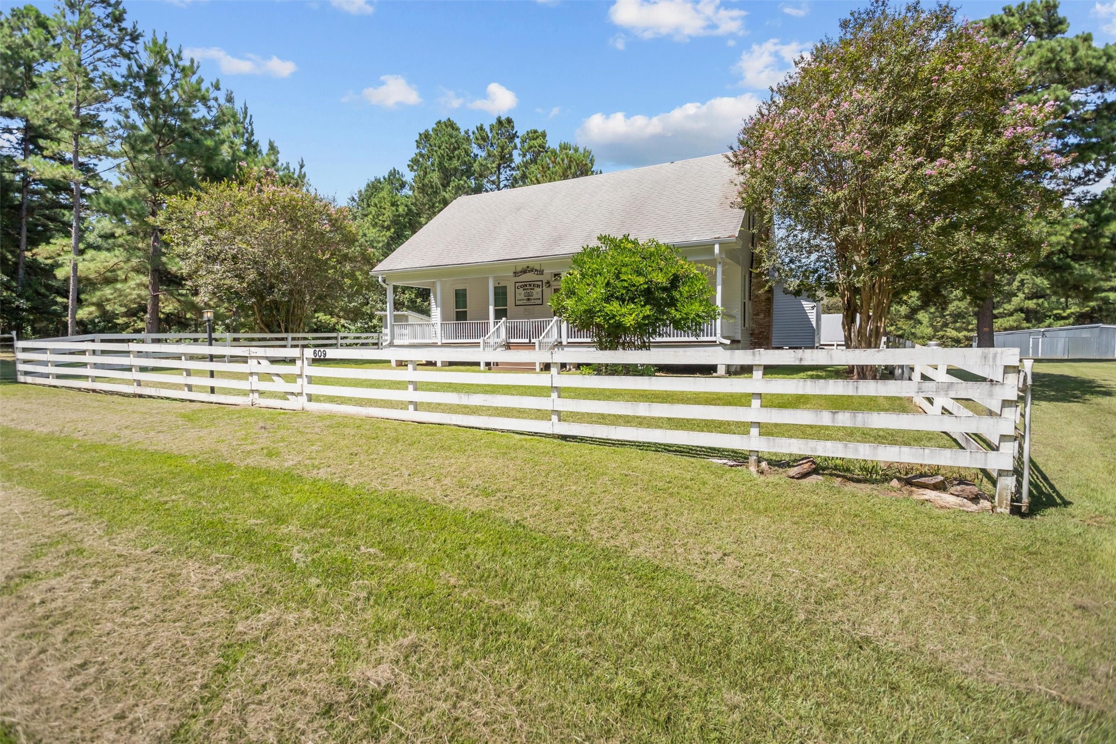 609 County Road 1175 Property Photo 3