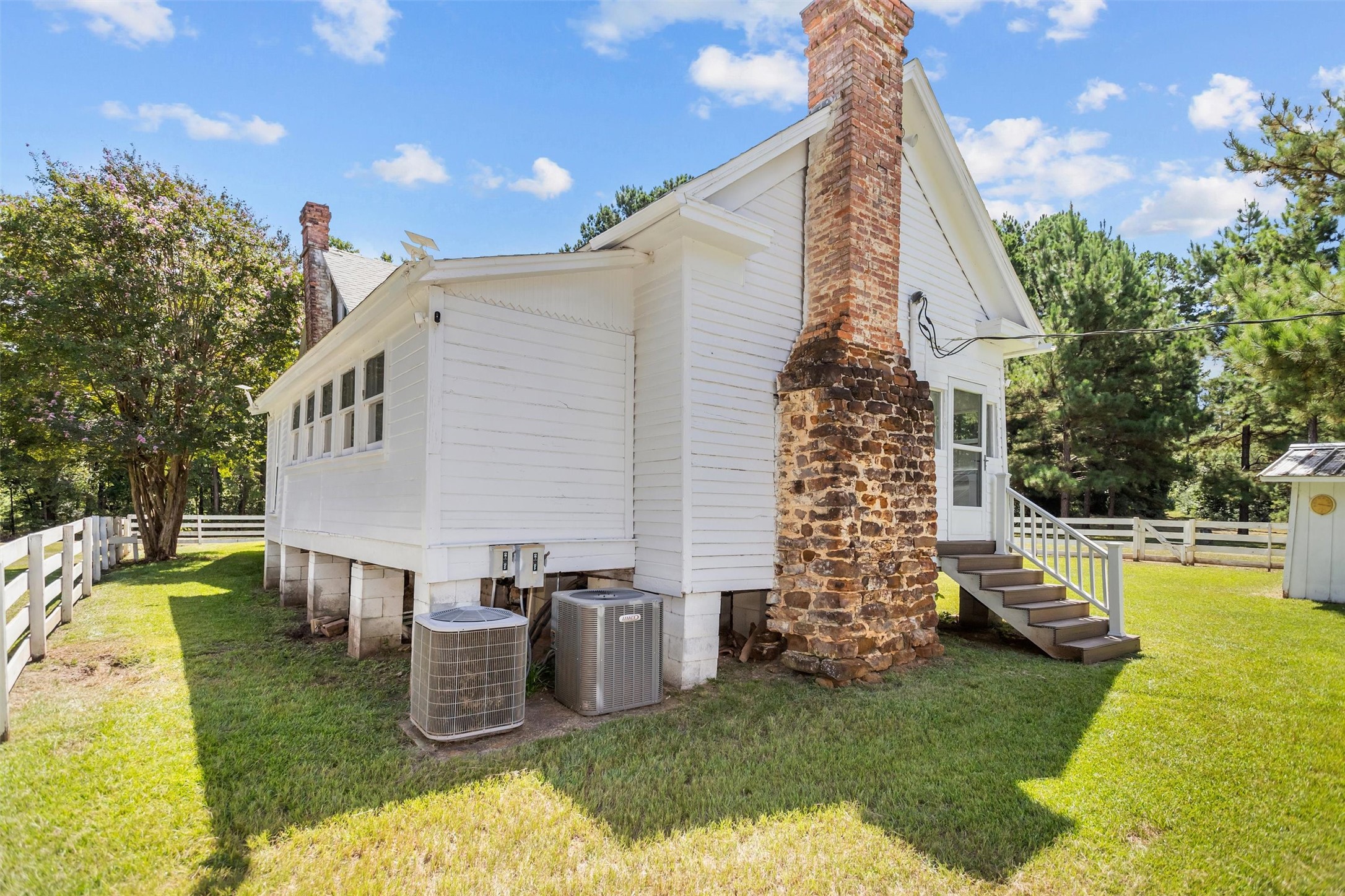609 County Road 1175 Property Photo 36