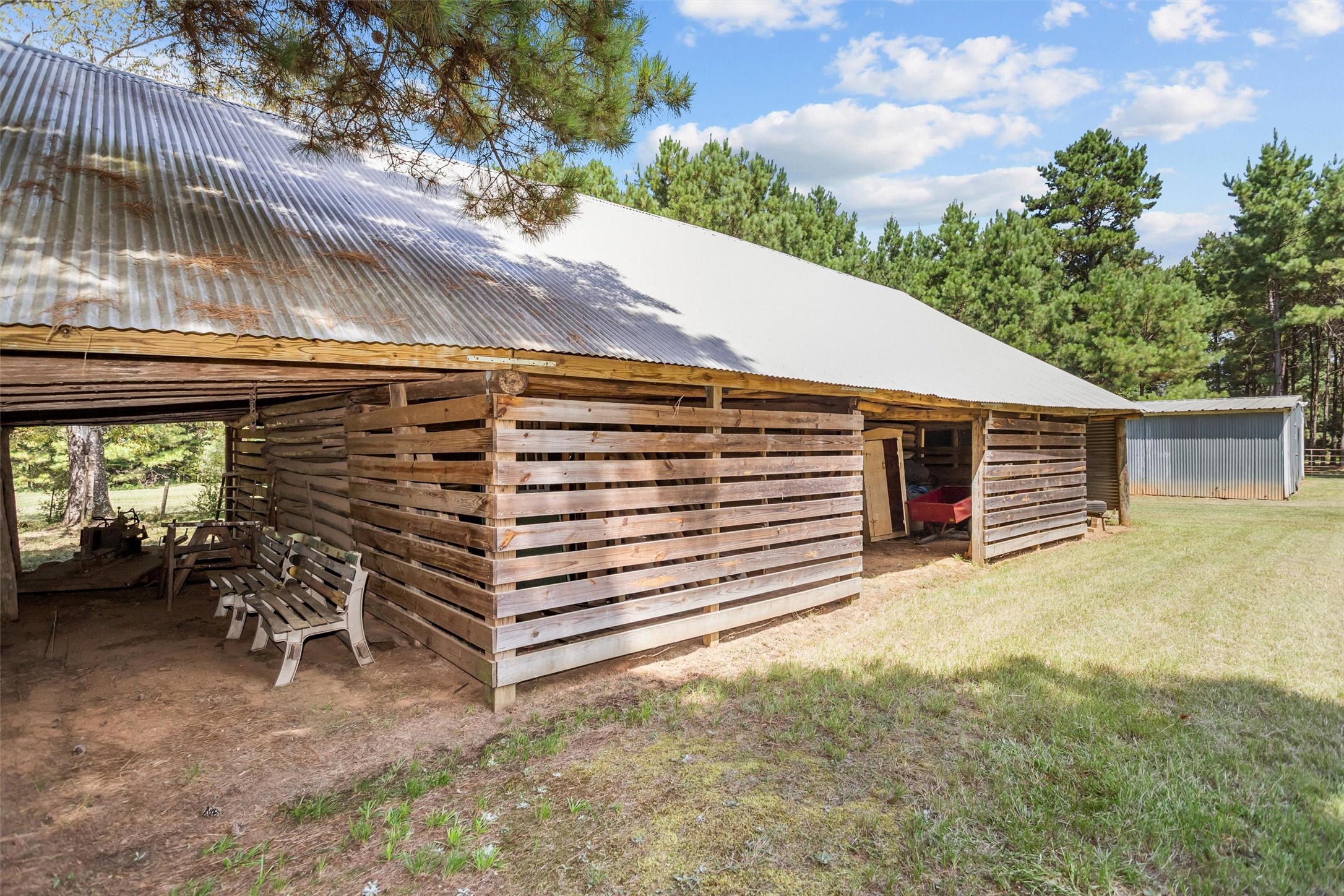 609 County Road 1175 Property Photo 40
