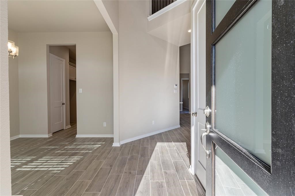 4207 Maple Glen Drive Property Photo 4