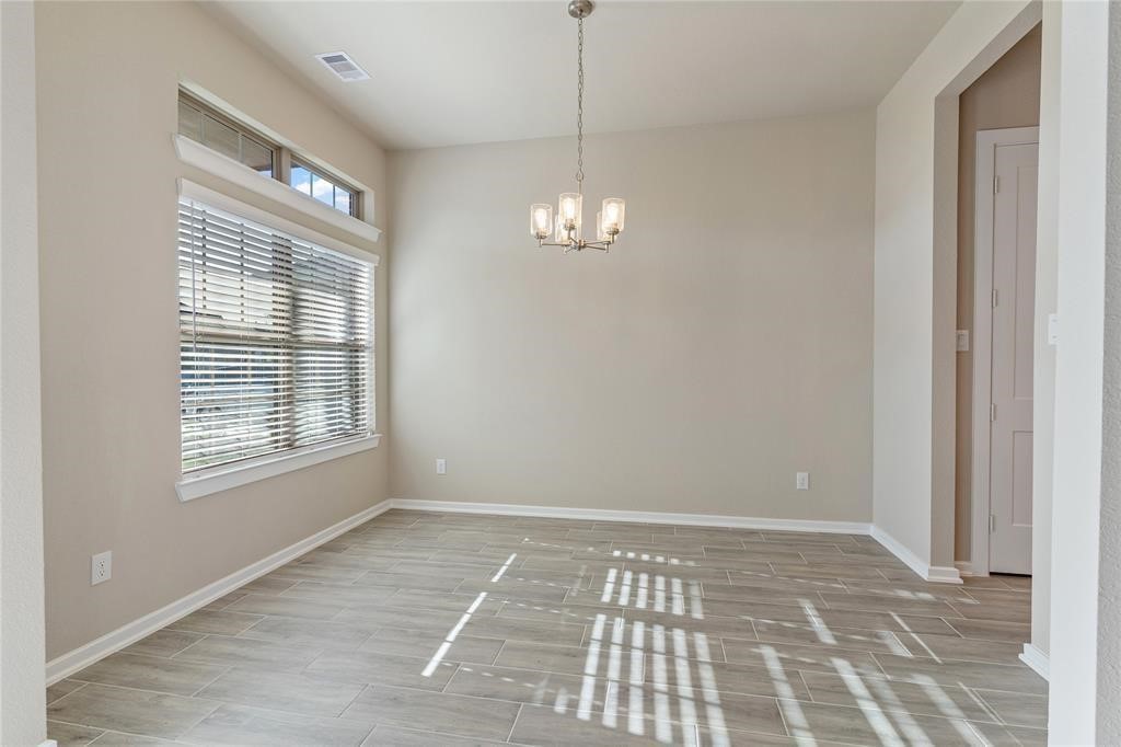 4207 Maple Glen Drive Property Photo 5