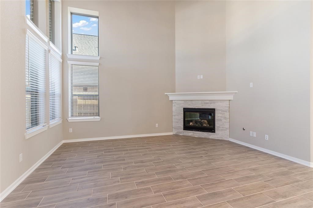 4207 Maple Glen Drive Property Photo 8