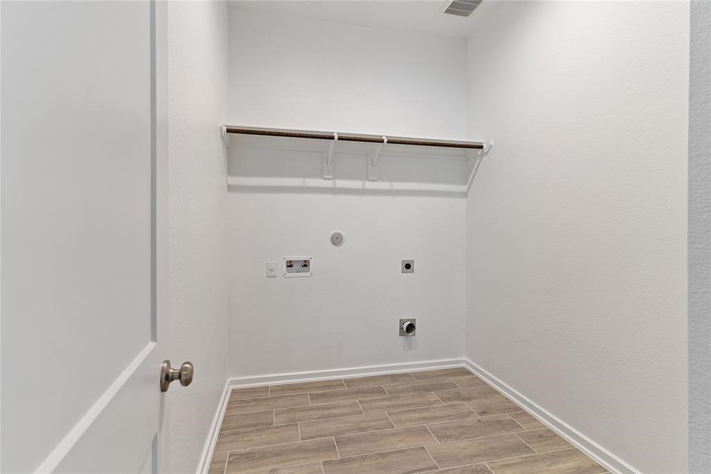 4207 Maple Glen Drive Property Photo 24