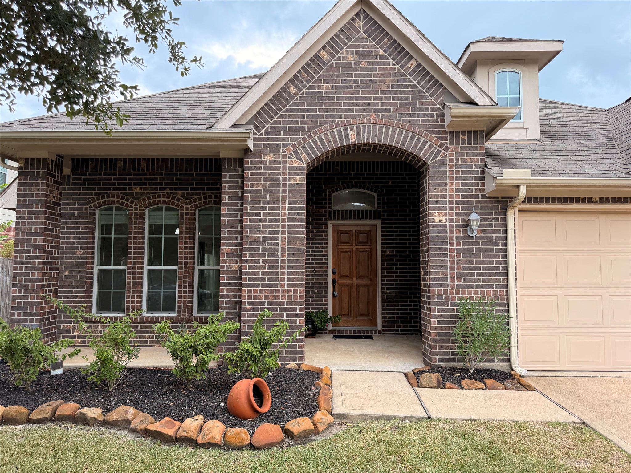 18115 Serene Shore Drive Property Photo 1