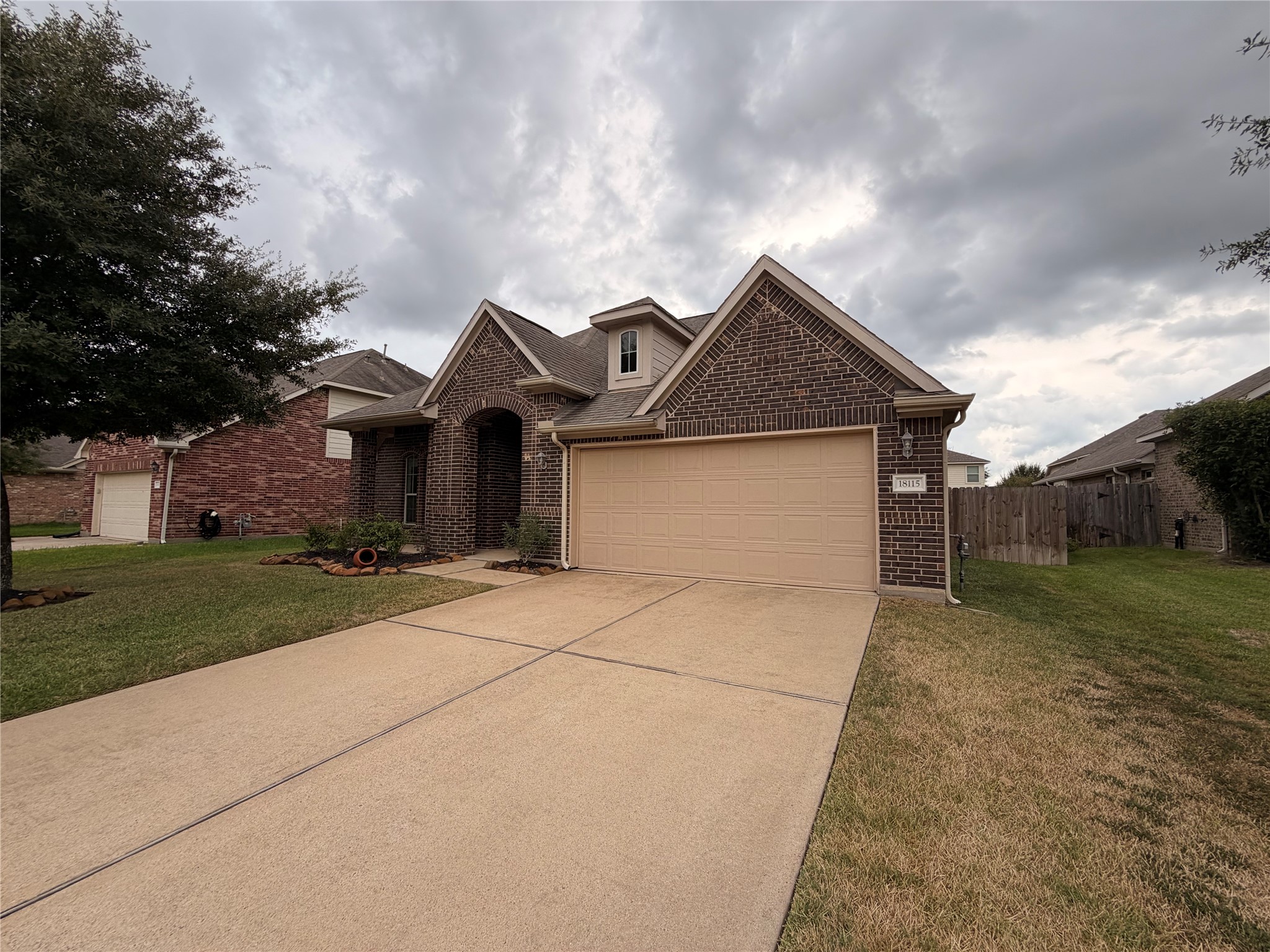 18115 Serene Shore Drive Property Photo 2