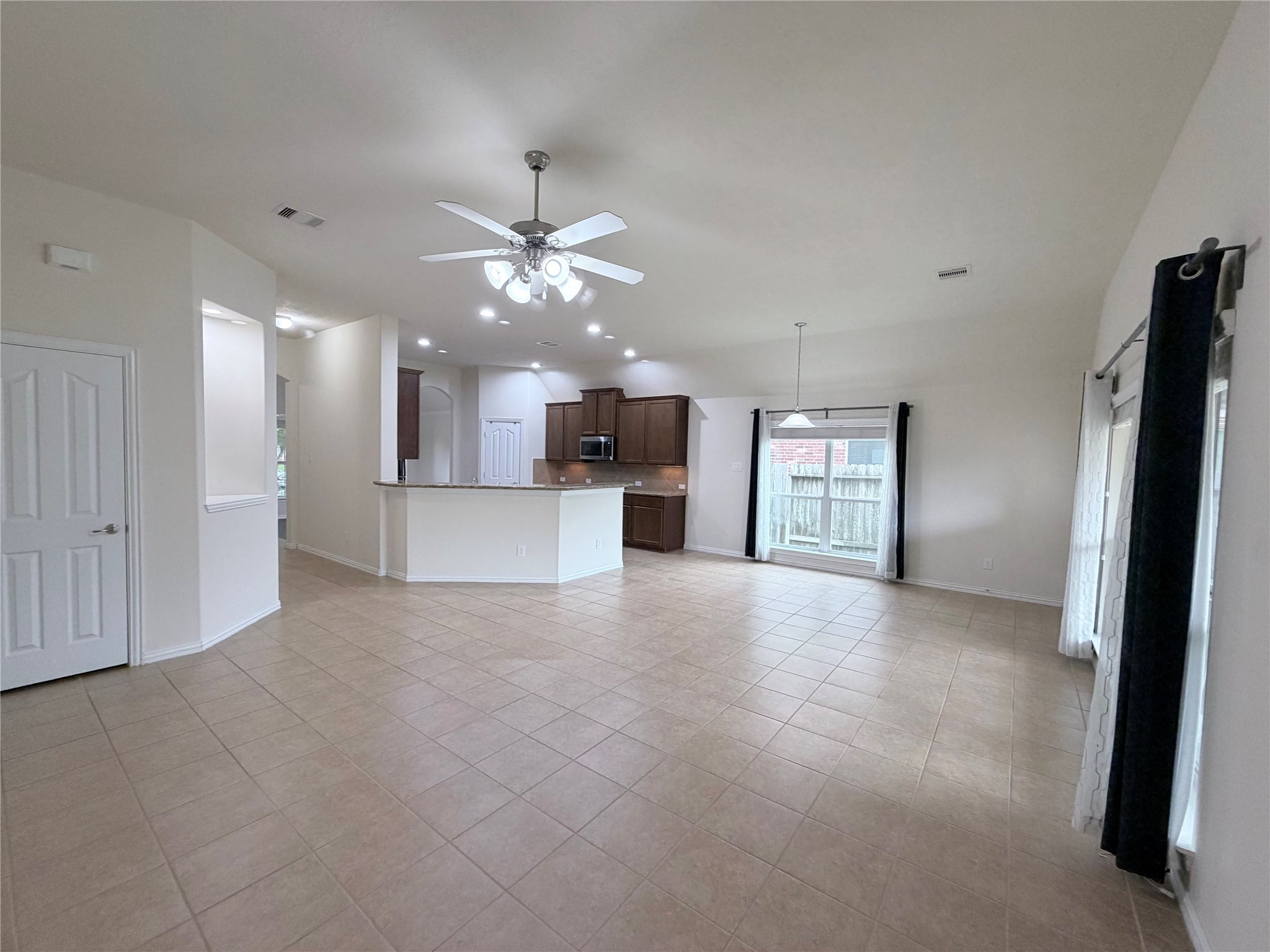18115 Serene Shore Drive Property Photo 9
